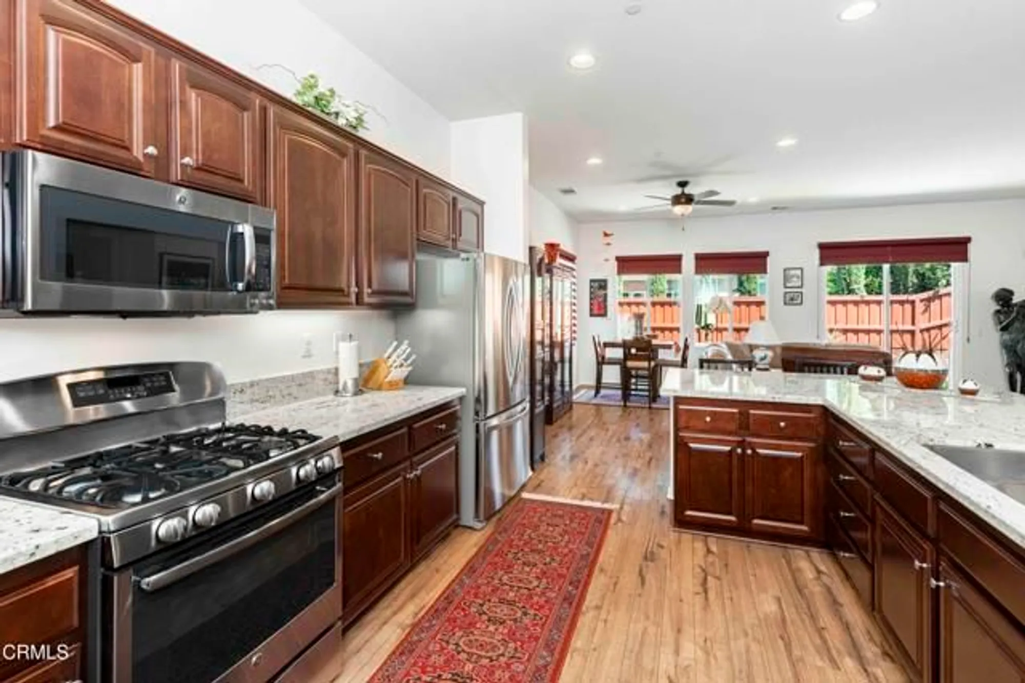 Property Slideshow image 13 of 43 | 10022 besancon way, Bakersfield, CA, 93306