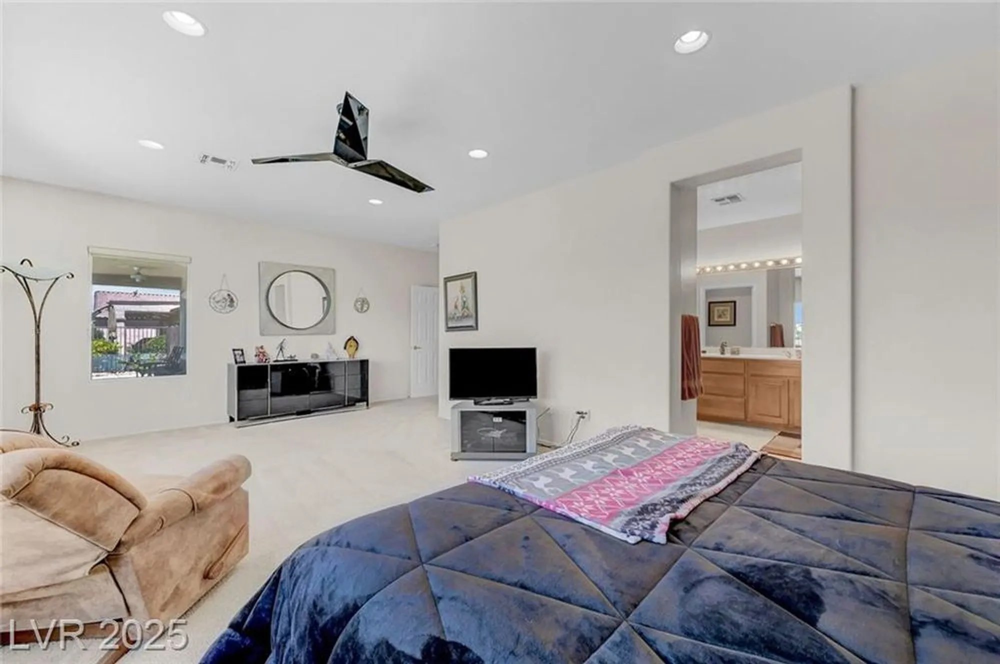Property Slideshow image 39 of 60 | 2343 hardin ridge dr, Henderson, NV, 89052