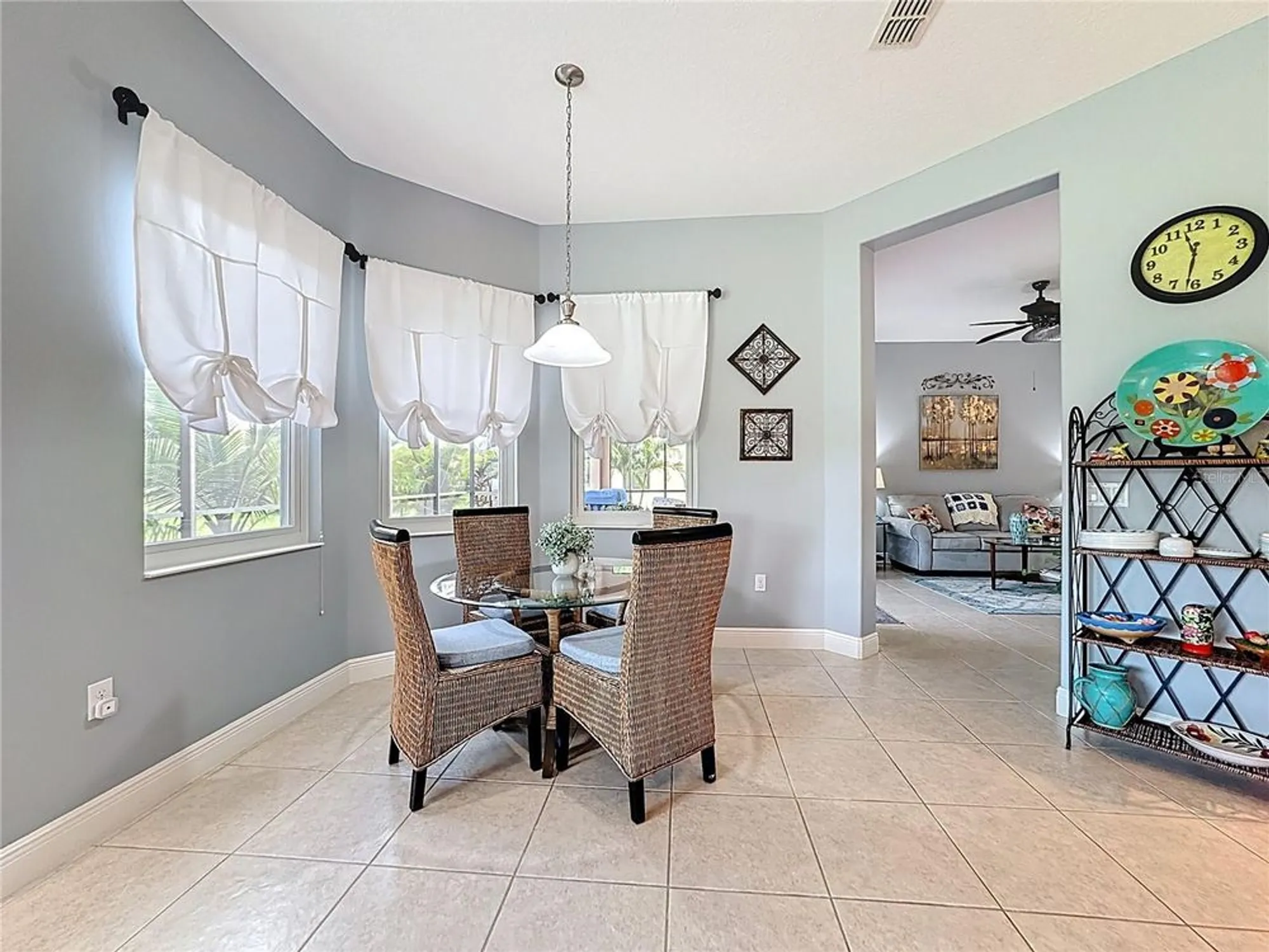 Property Slideshow image 17 of 79 | 670 carmel ln, Poinciana, FL, 34759