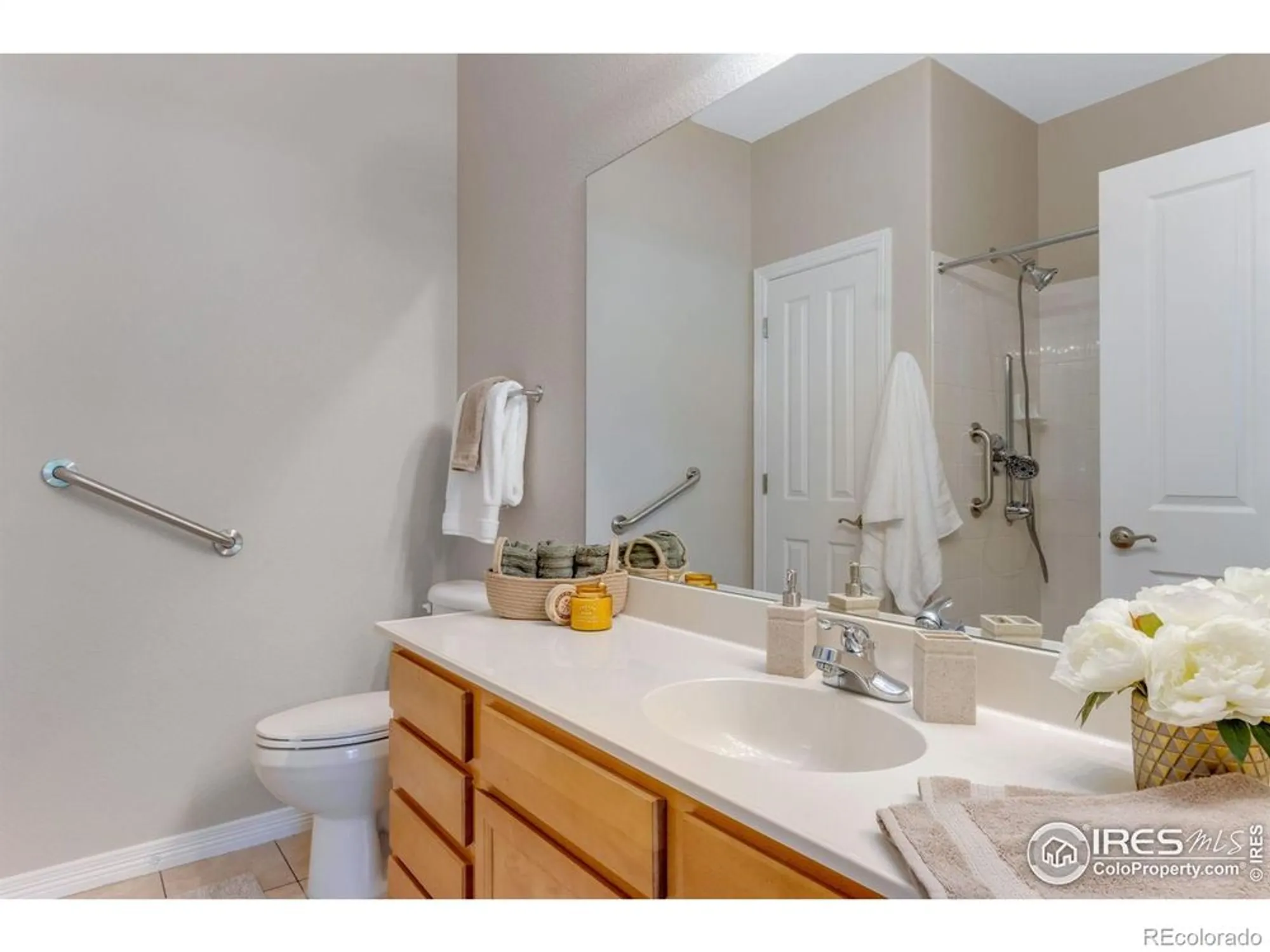 Property Slideshow image 7 of 20 | 2410 santa fe dr a, Longmont, CO, 80504