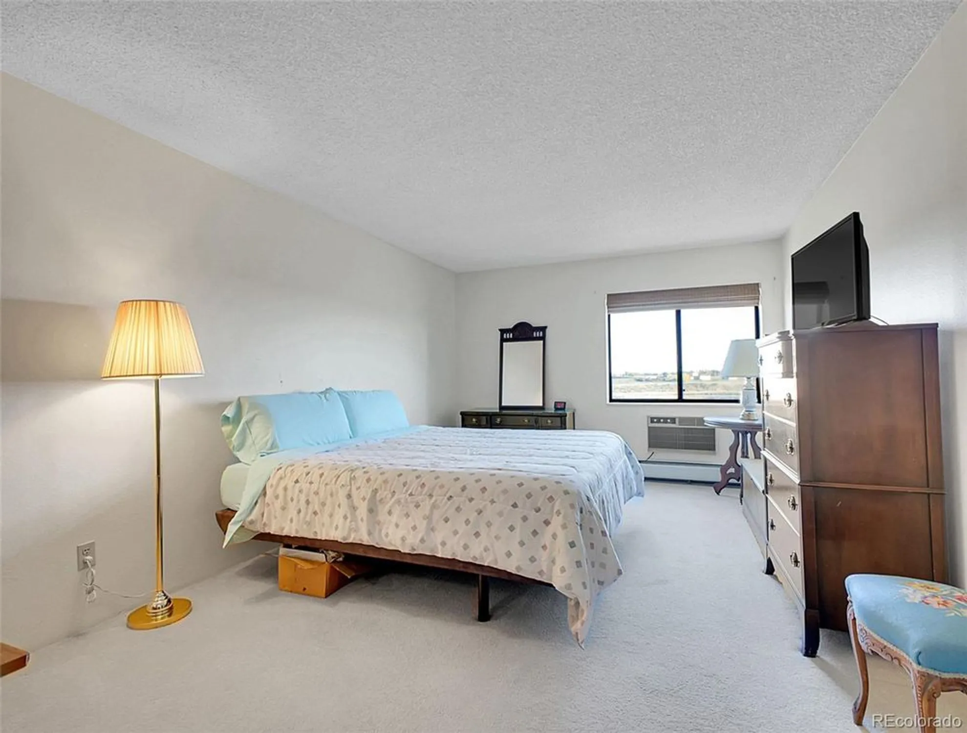 Property Slideshow image 21 of 32 | 13850 e marina dr apt 401, Aurora, CO, 80014