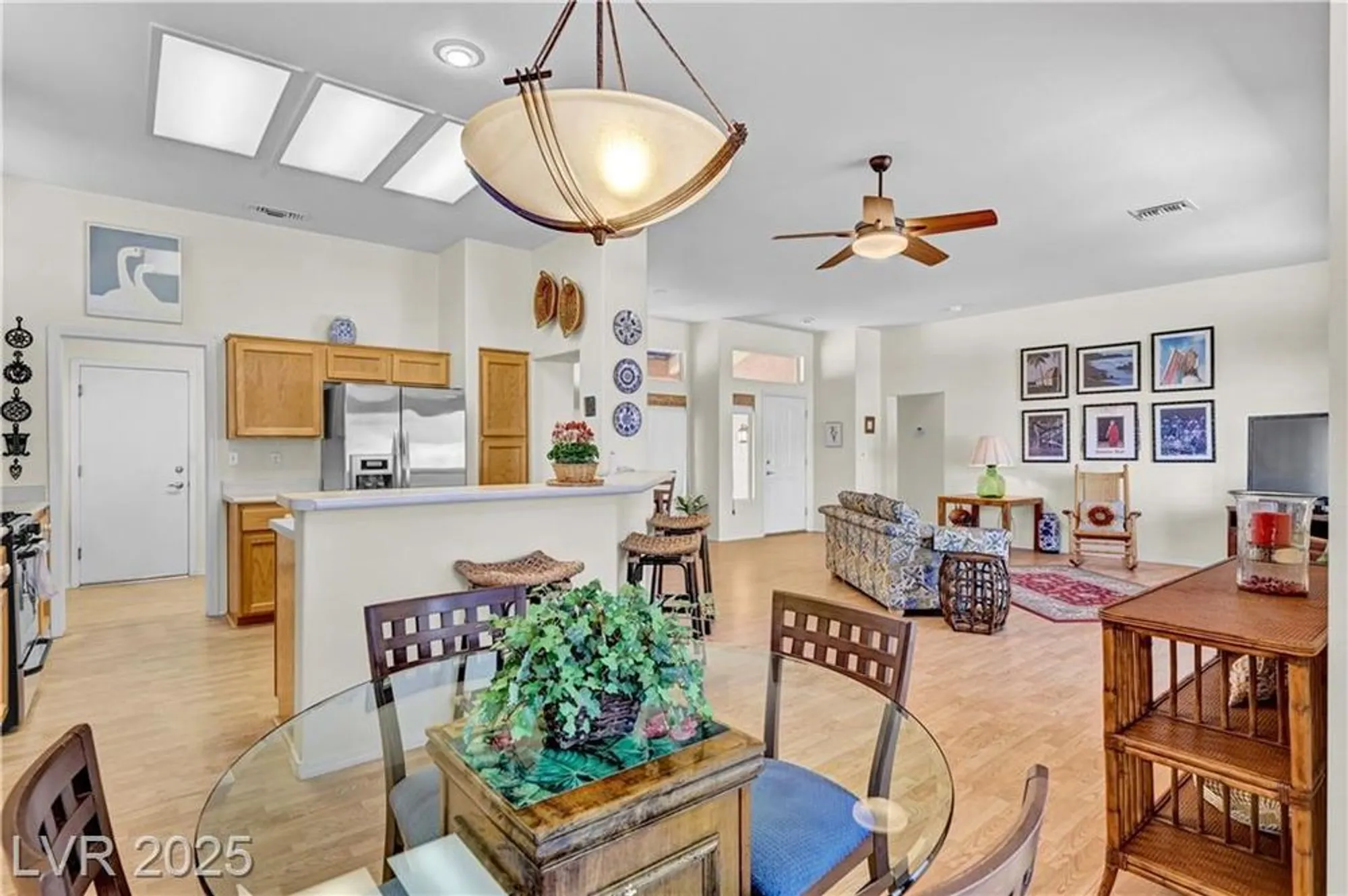 Property Slideshow image 17 of 78 | 10020 villa ridge dr, Las Vegas, NV, 89134