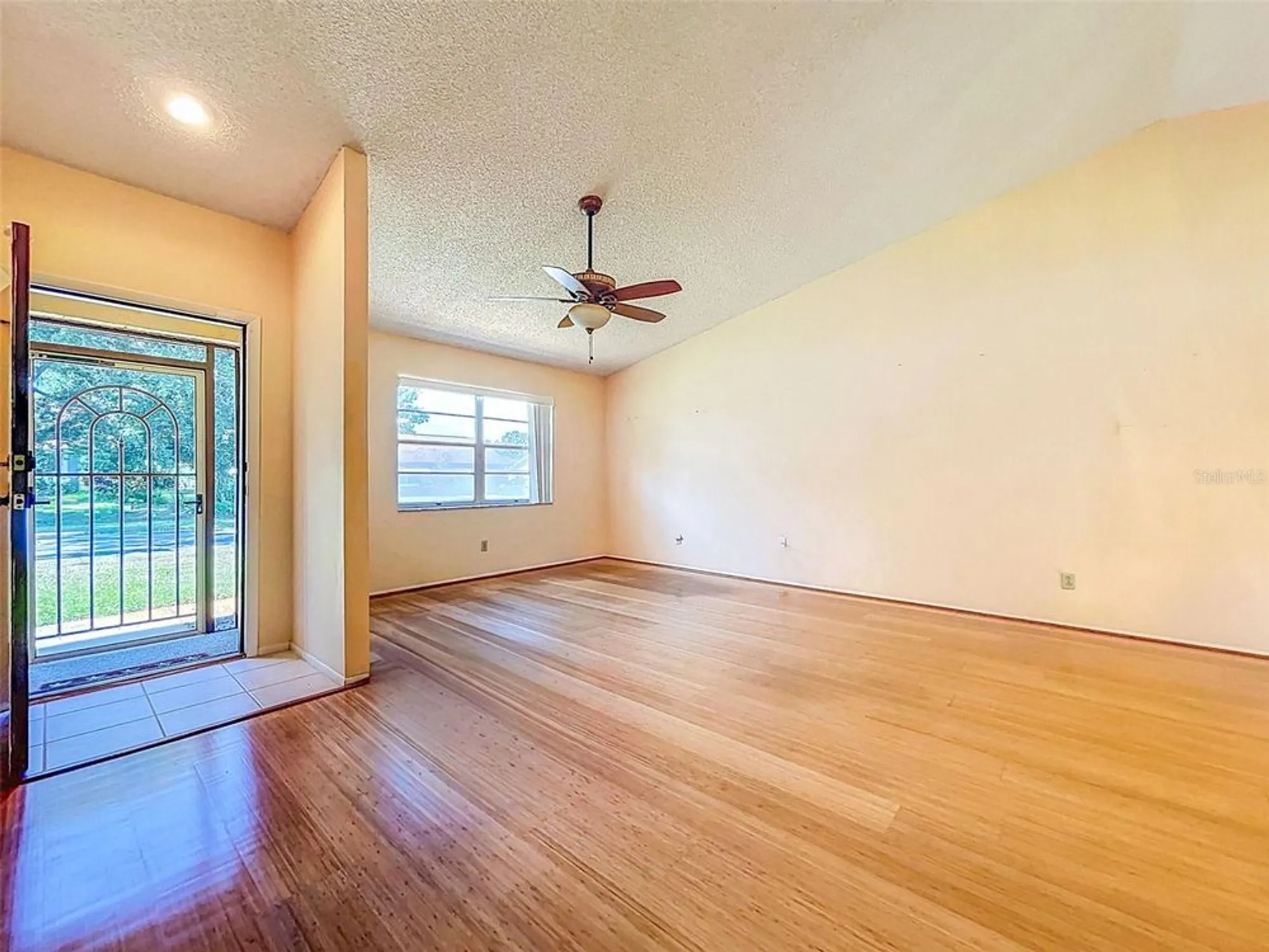 Property Slideshow image 6 of 51 | 1637 caledonia dr, Palm Harbor, FL, 34684