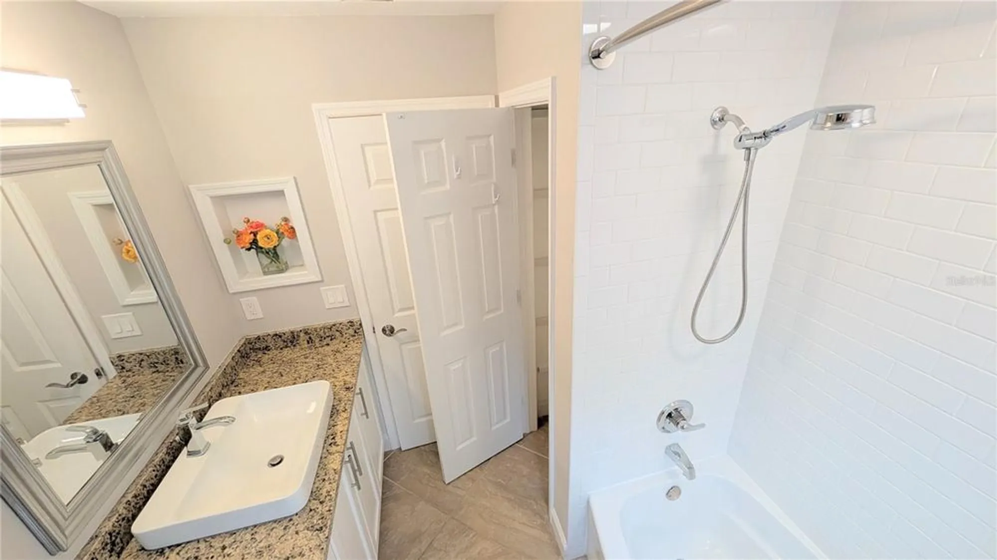 Property Slideshow image 23 of 37 | 3409 montilla ct # 8410, Sarasota, FL, 34232