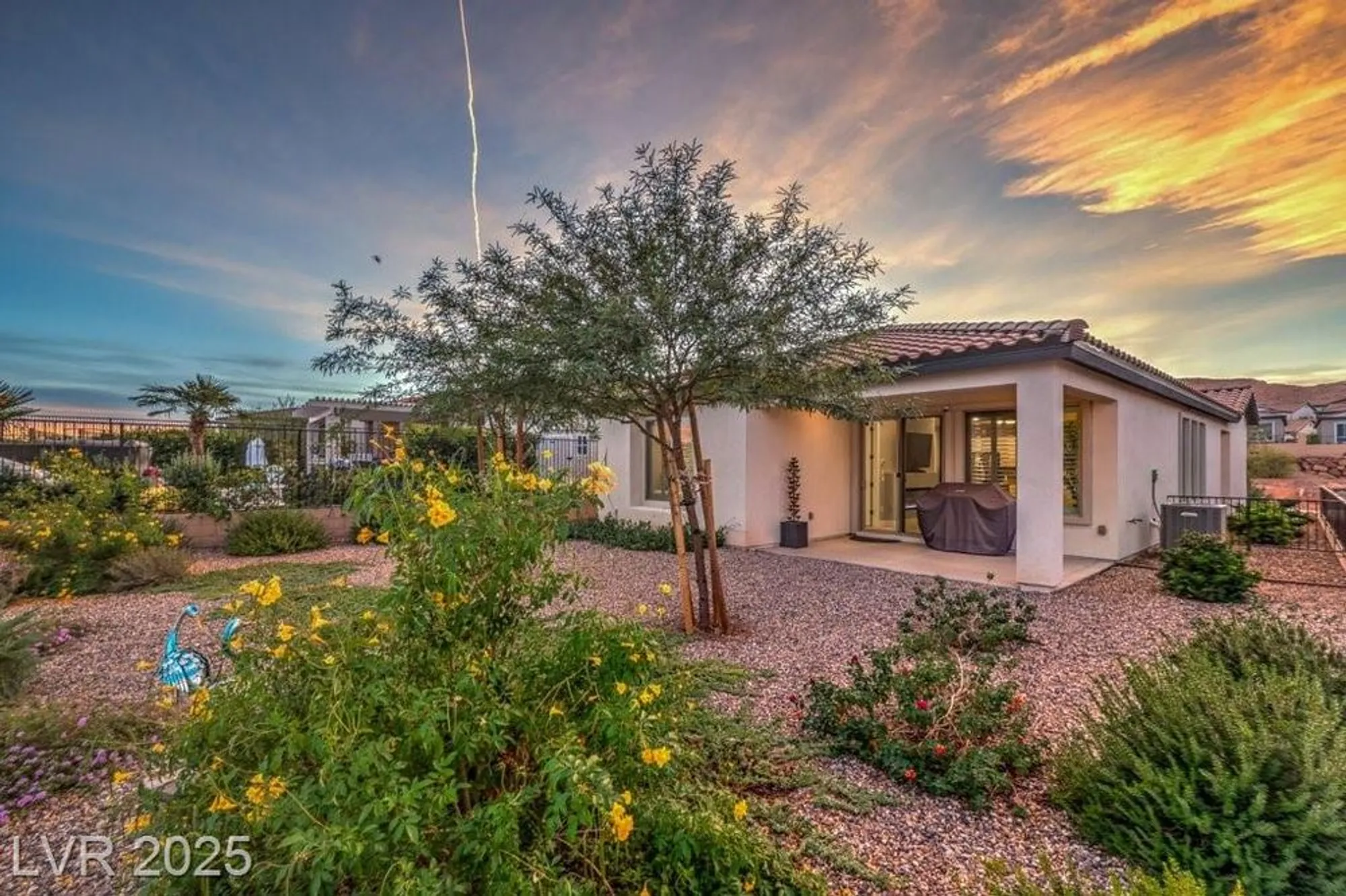 Property Slideshow image 29 of 48 | 70 lake bluff ct, Henderson, NV, 89011