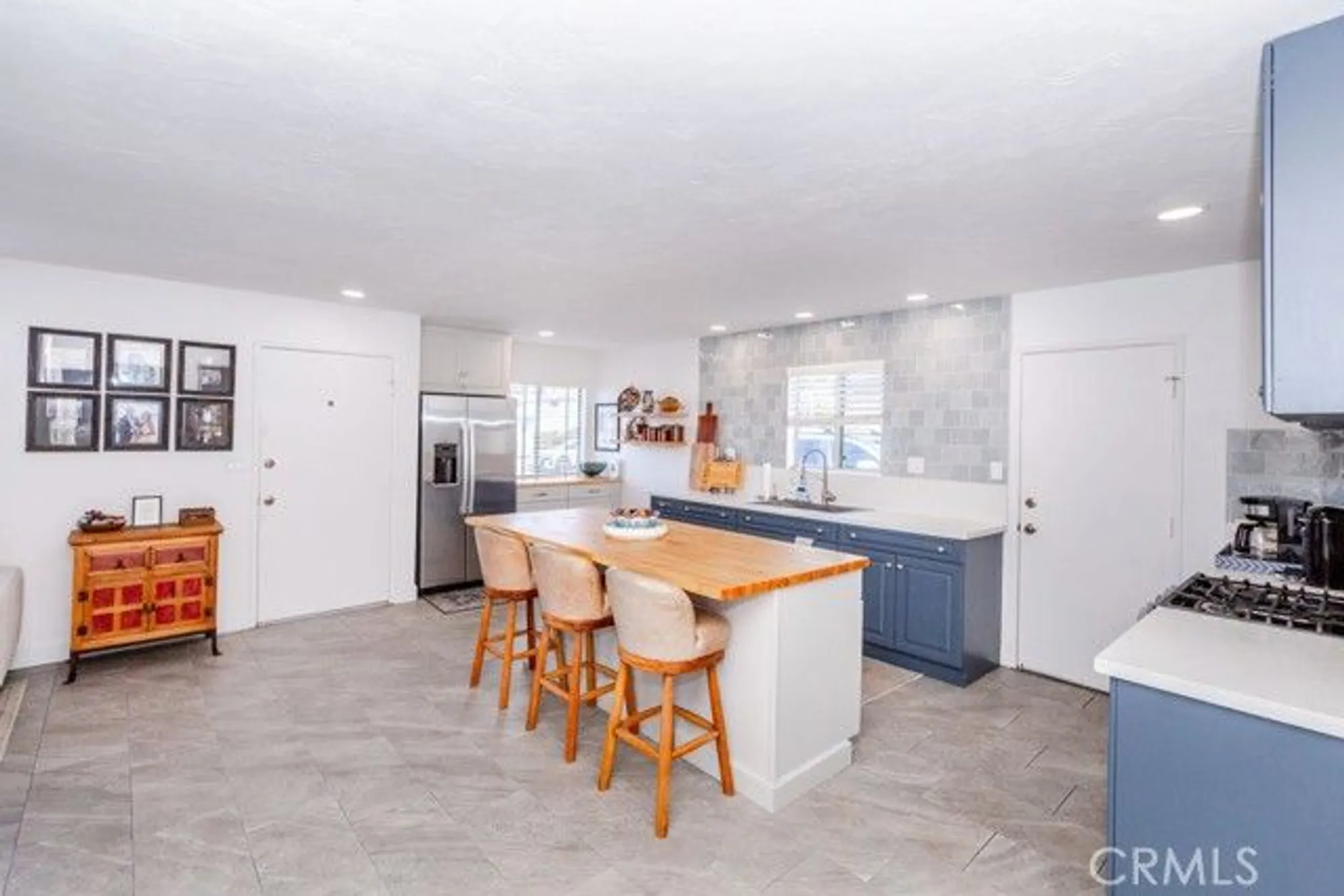 Property Slideshow image 21 of 46 | 3547 mira pacific dr, Oceanside, CA, 92056