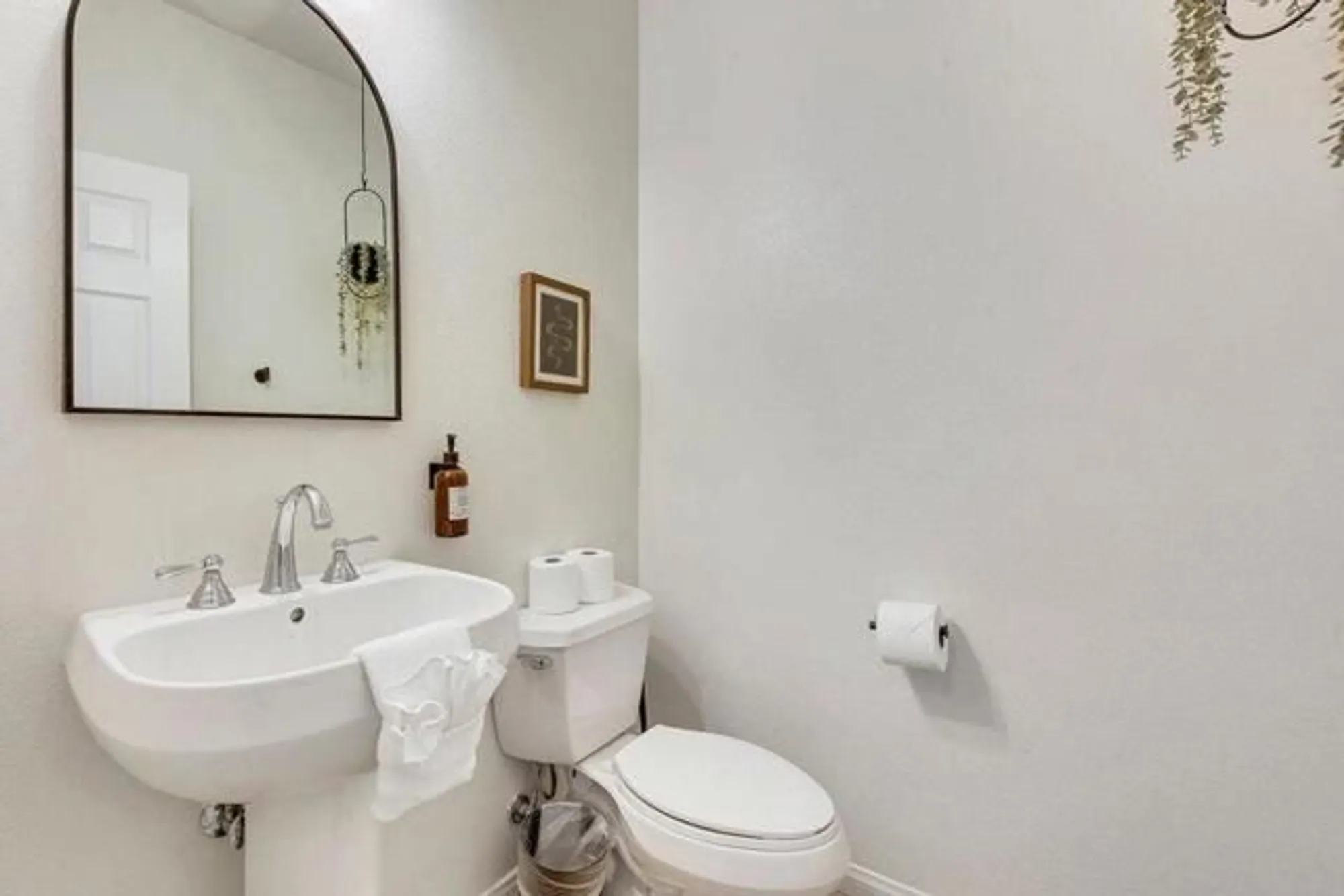 Property Slideshow image 17 of 66 | 84400 onda dr, Indio, CA, 92203