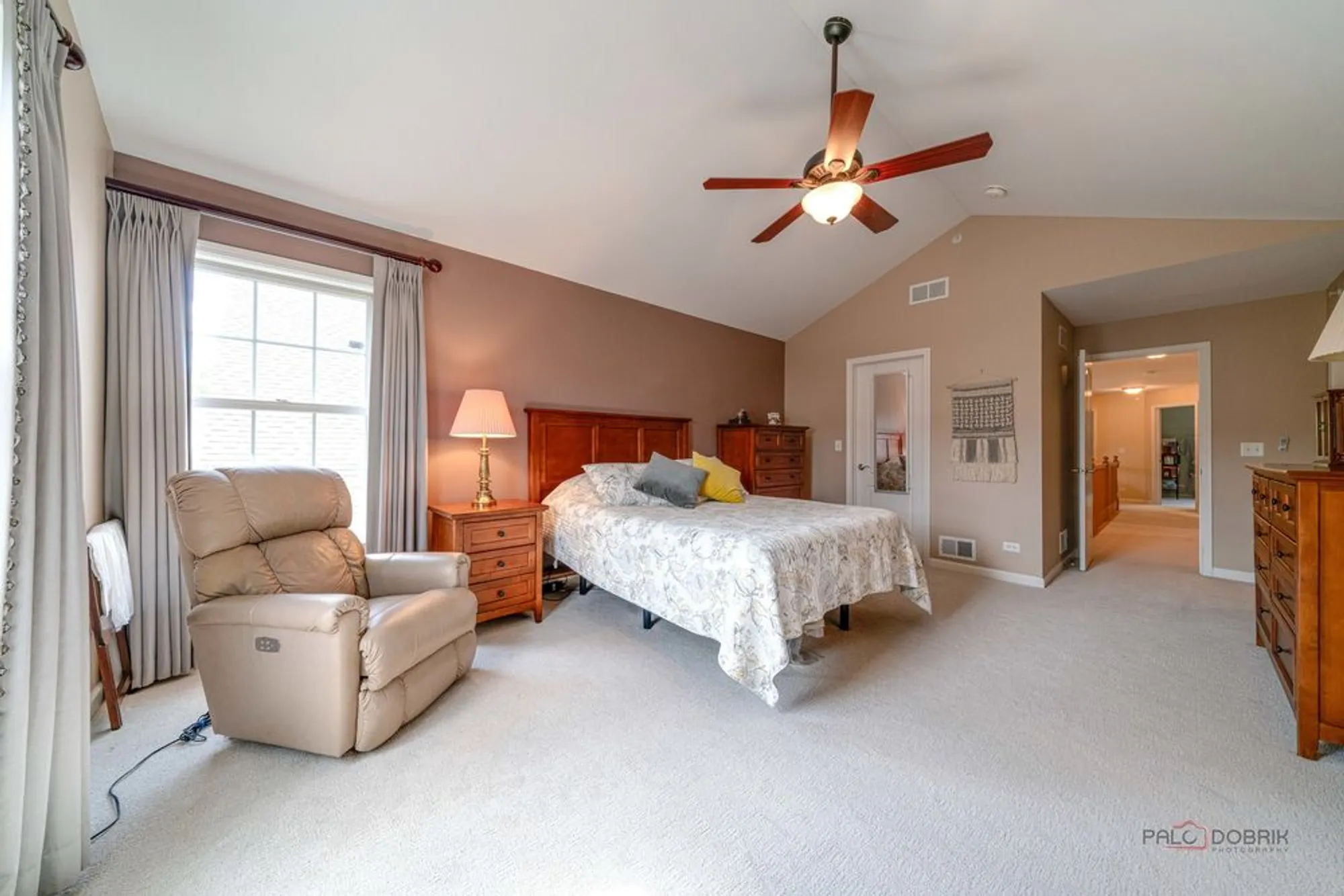 Property Slideshow image 24 of 36 | 1834 torrey pkwy, Libertyville, IL, 60048
