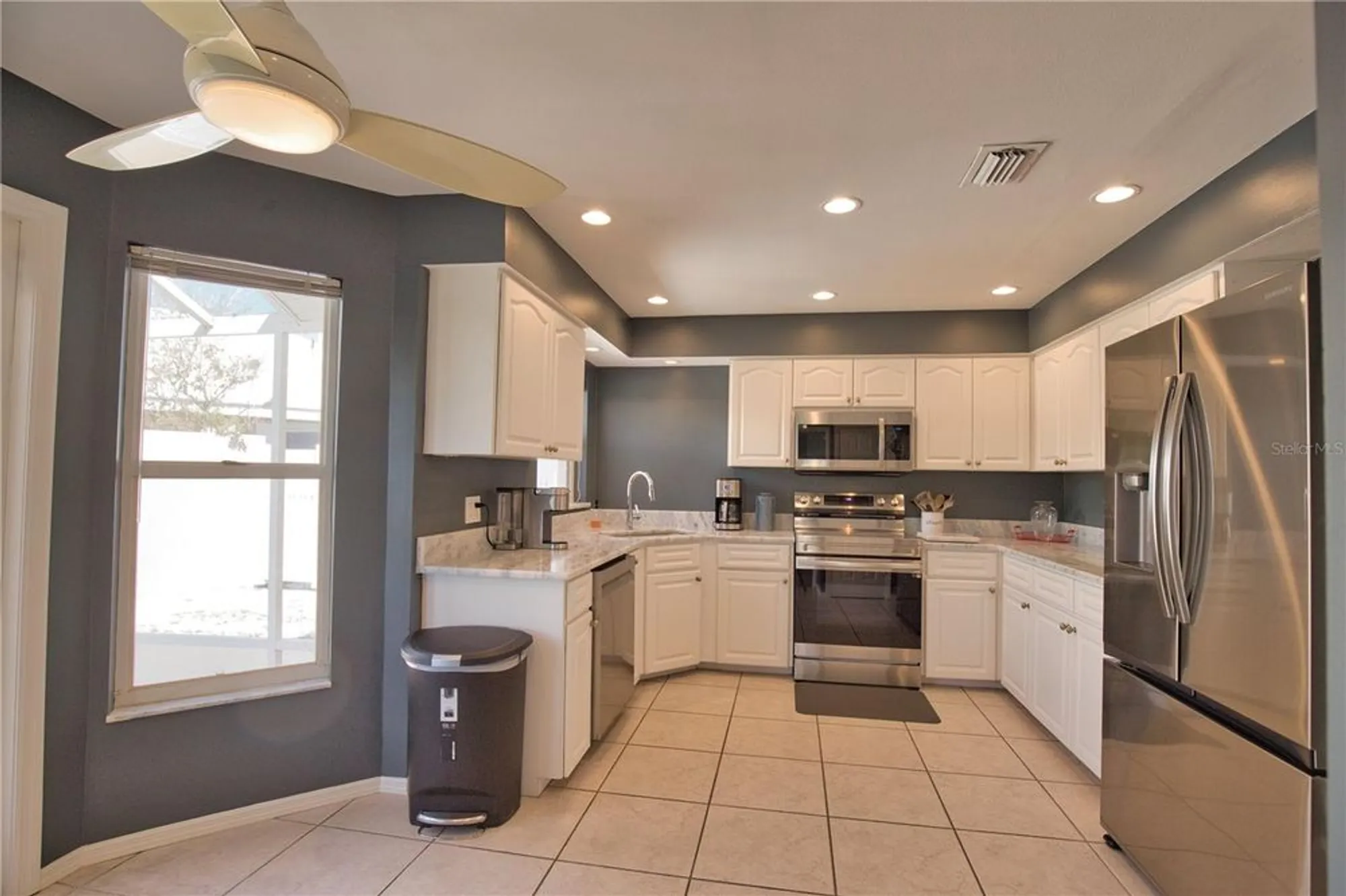 Property Slideshow image 14 of 46 | 698 harrington lake dr 9, Venice, FL, 34293