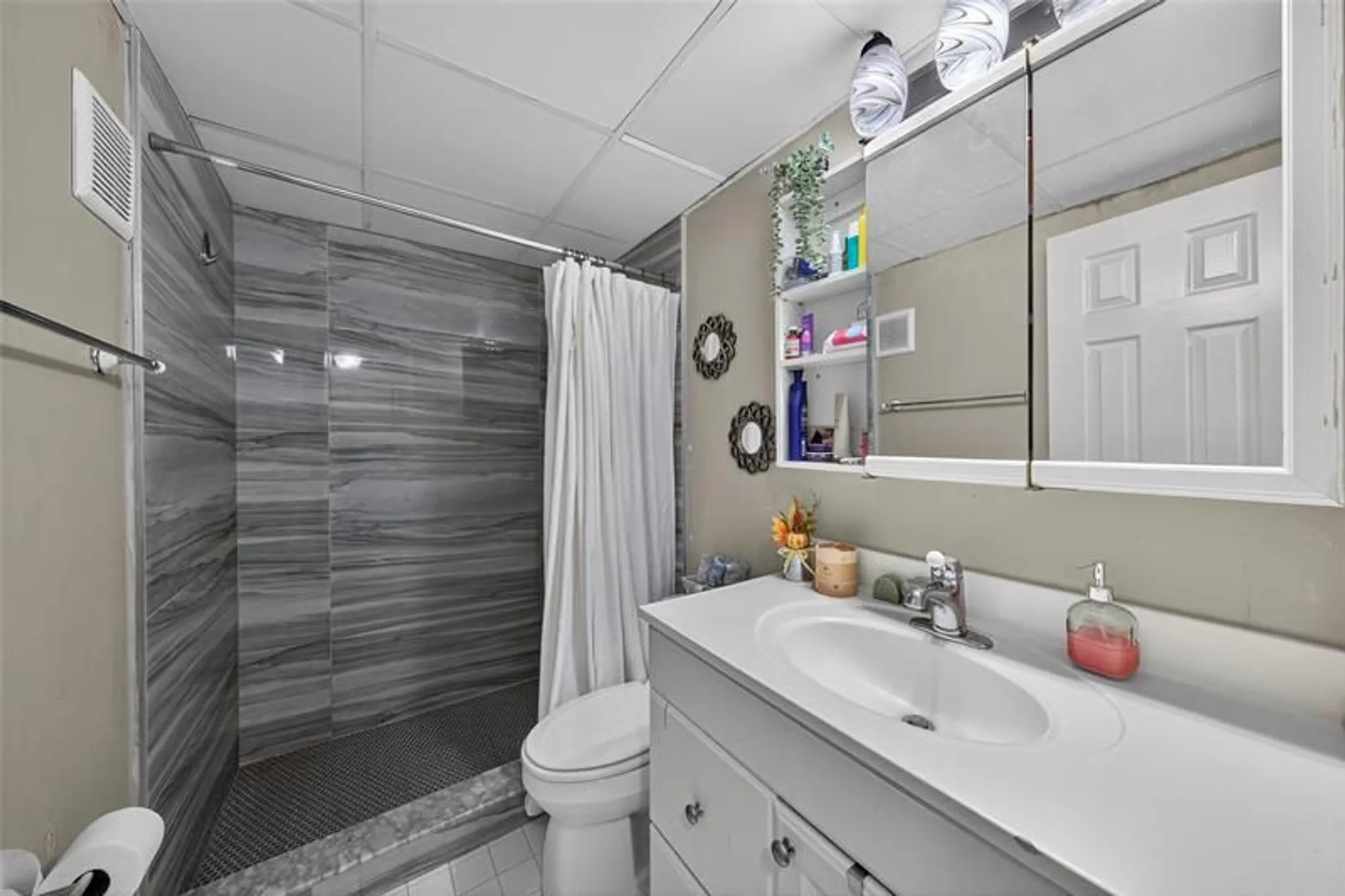 Property Slideshow image 23 of 41 | 2901 nw 47th ter apt 245a, Lauderdale Lakes, FL, 33313
