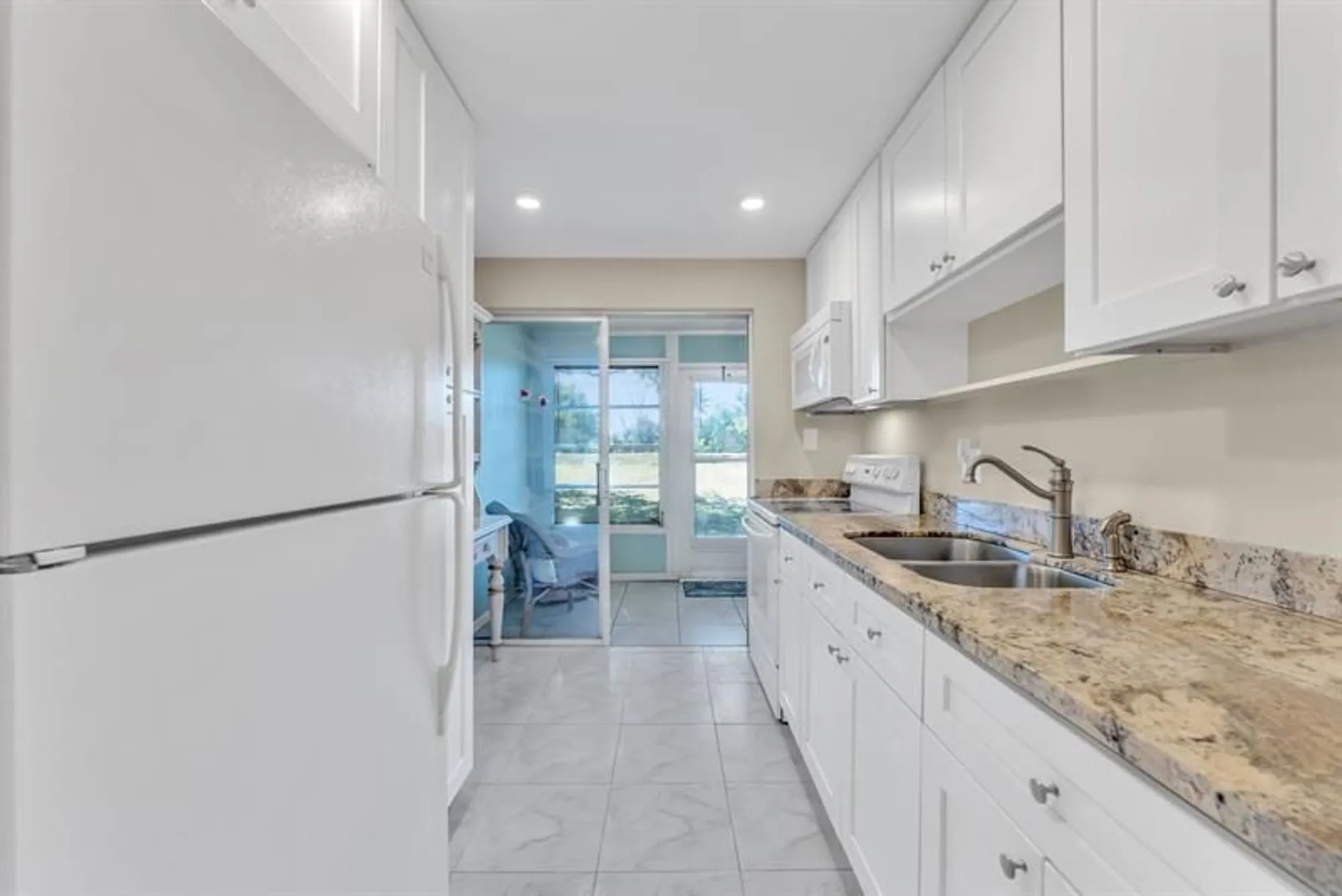 Property Slideshow image 8 of 25 | 7390 nw 1st st 104, Margate, FL, 33063