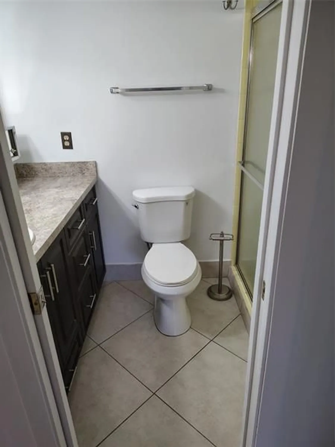 Property Slideshow image 9 of 18 | 5245 nw 3rd st d, Delray Beach, FL, 33445