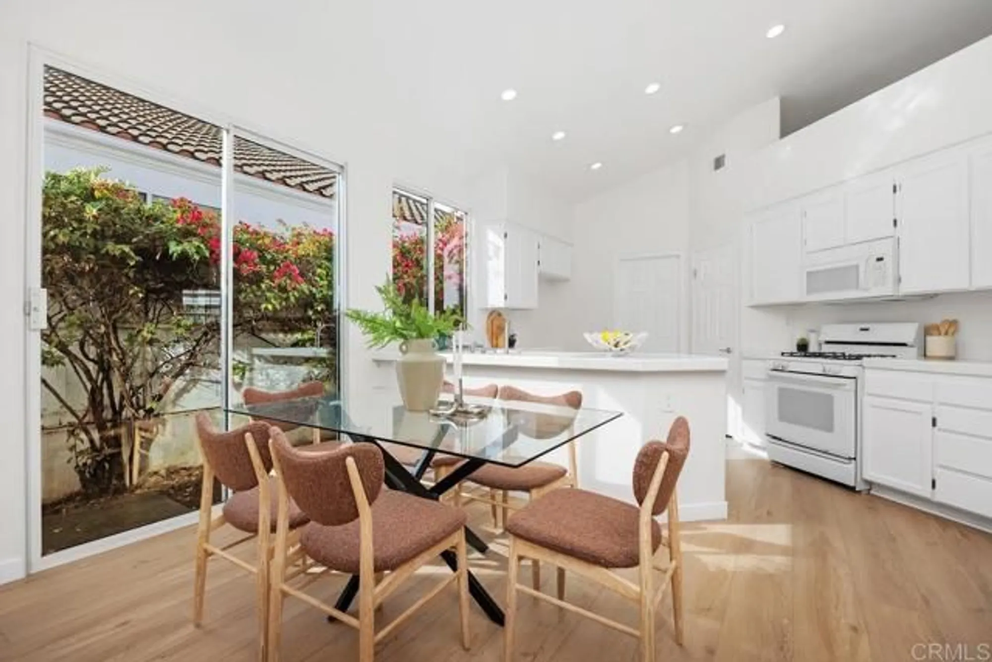 Property Slideshow image 13 of 52 | 4888 thebes way, Oceanside, CA, 92056