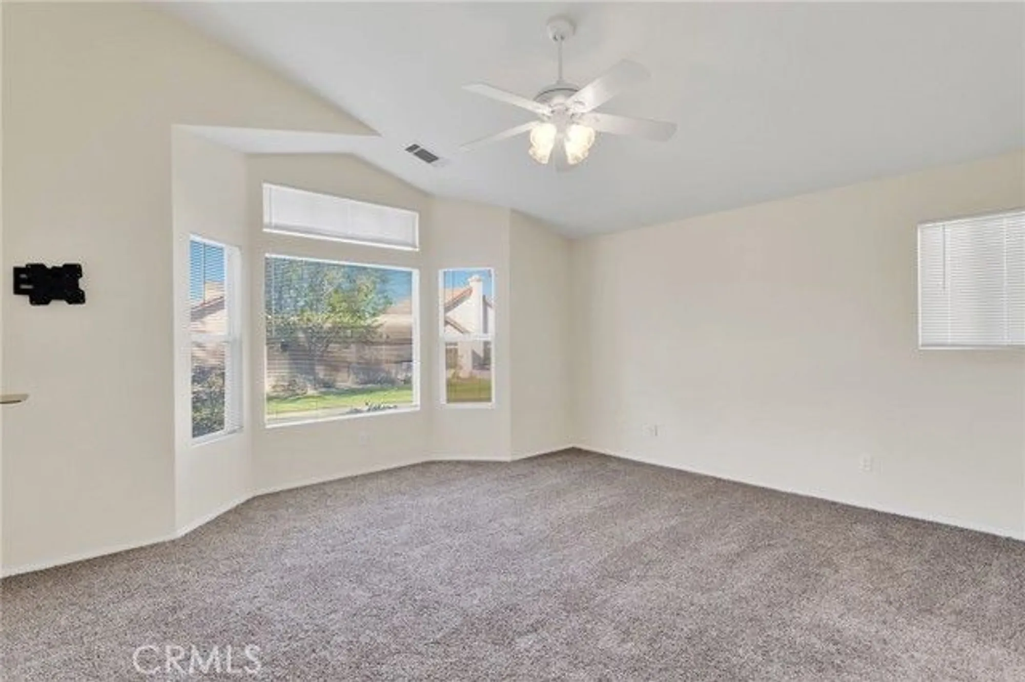 Property Slideshow image 6 of 28 | 11236 bunker cir, Apple Valley, CA, 92308