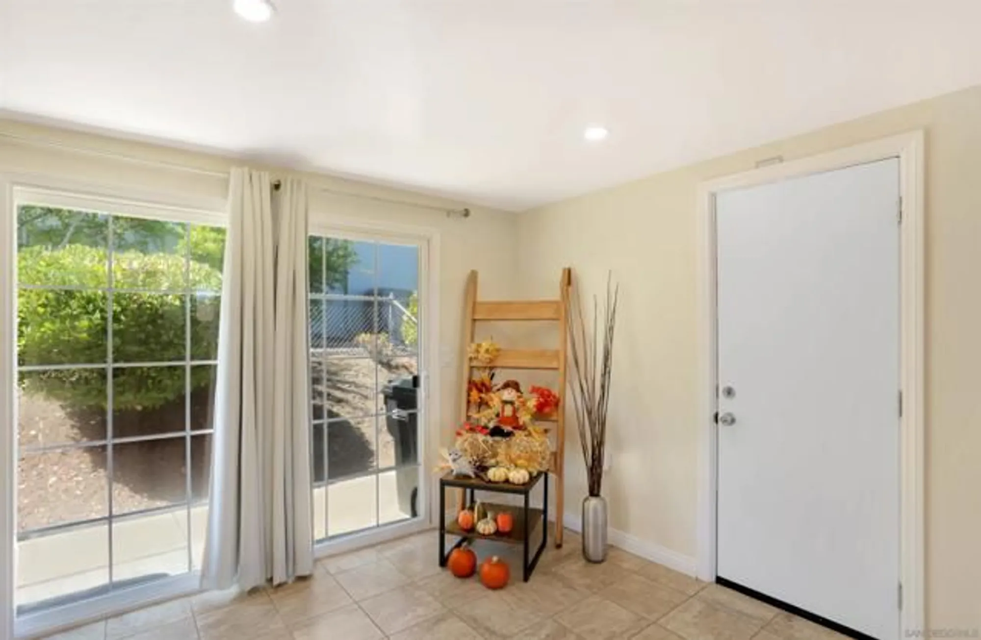 Property Slideshow image 13 of 47 | 16421 ramada dr, San Diego, CA, 92128