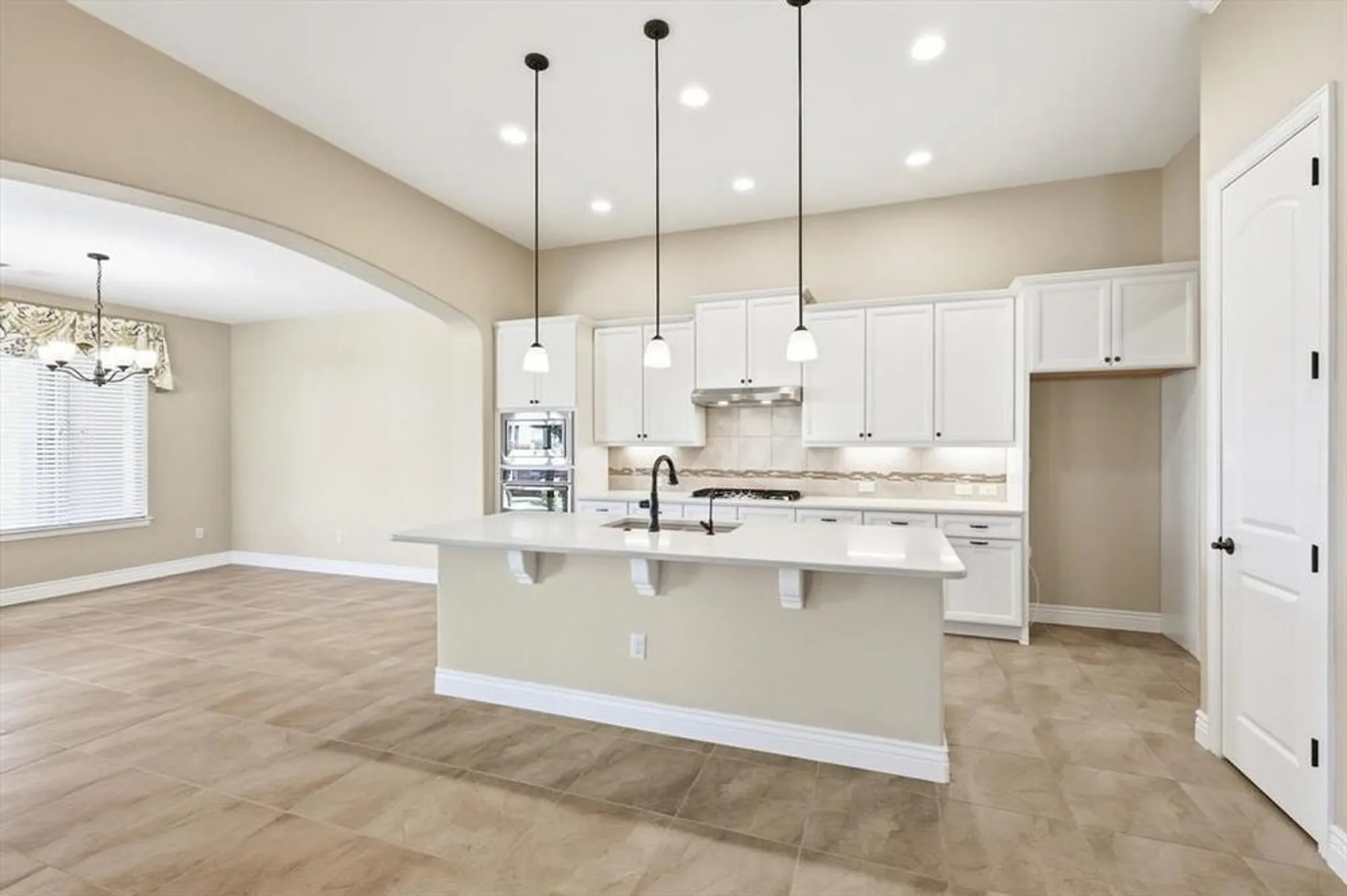 Property Slideshow image 7 of 37 | 11920 cinnamon dr, Denton, TX, 76207