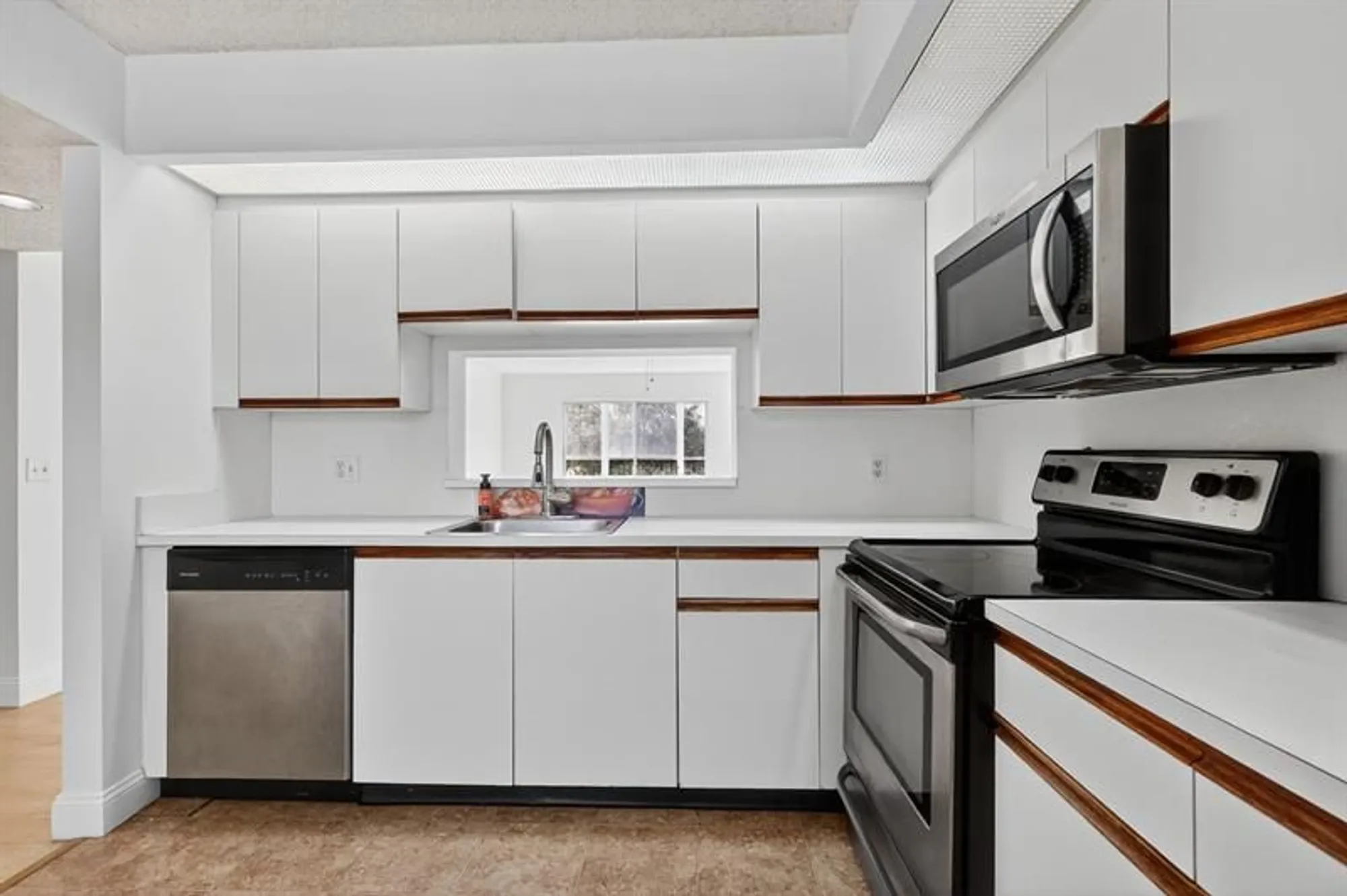 Property Slideshow image 16 of 42 | 12750 sw 4th ct 307j, Pembroke Pines, FL, 33027