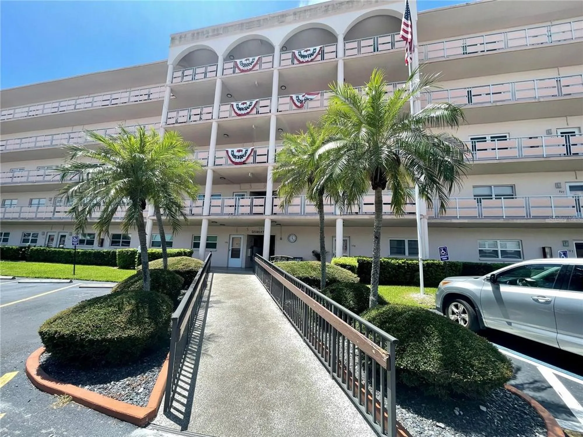 Property Slideshow image 38 of 73 | 5623 80th st n unit 406, Saint Petersburg, FL, 33709