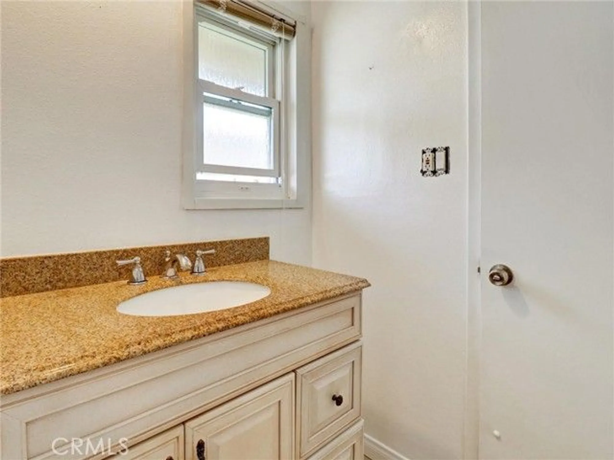 Property Slideshow image 19 of 25 | 22907 nadine cir b, Torrance, CA, 90505