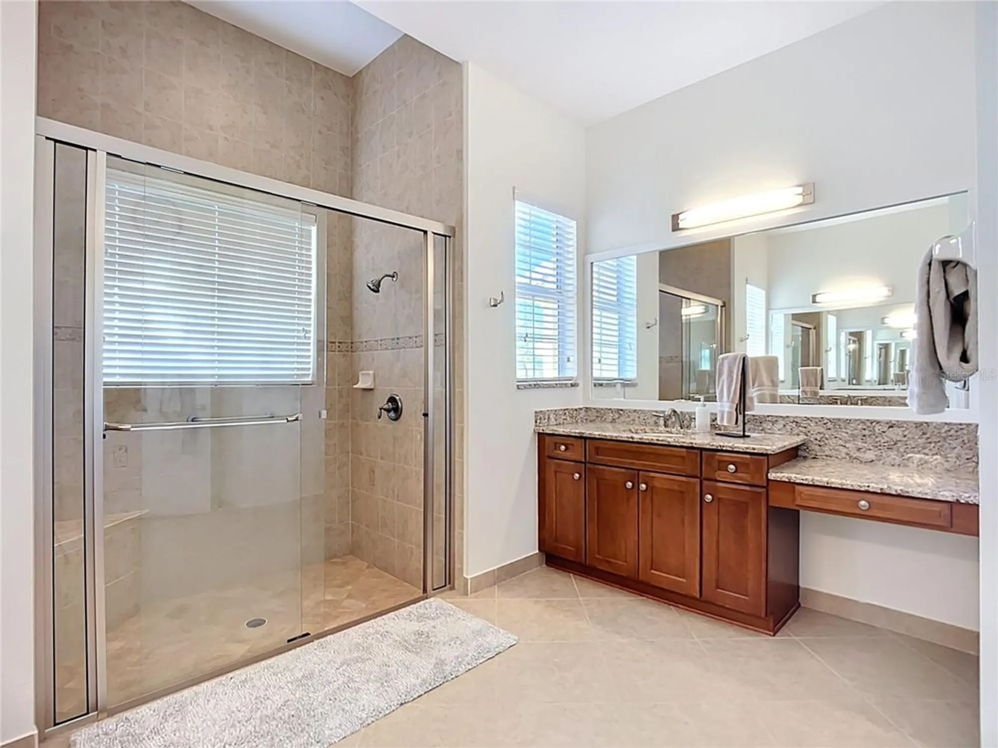 Property Slideshow image 32 of 74 | 16244 diamond bay dr, Wimauma, FL, 33598
