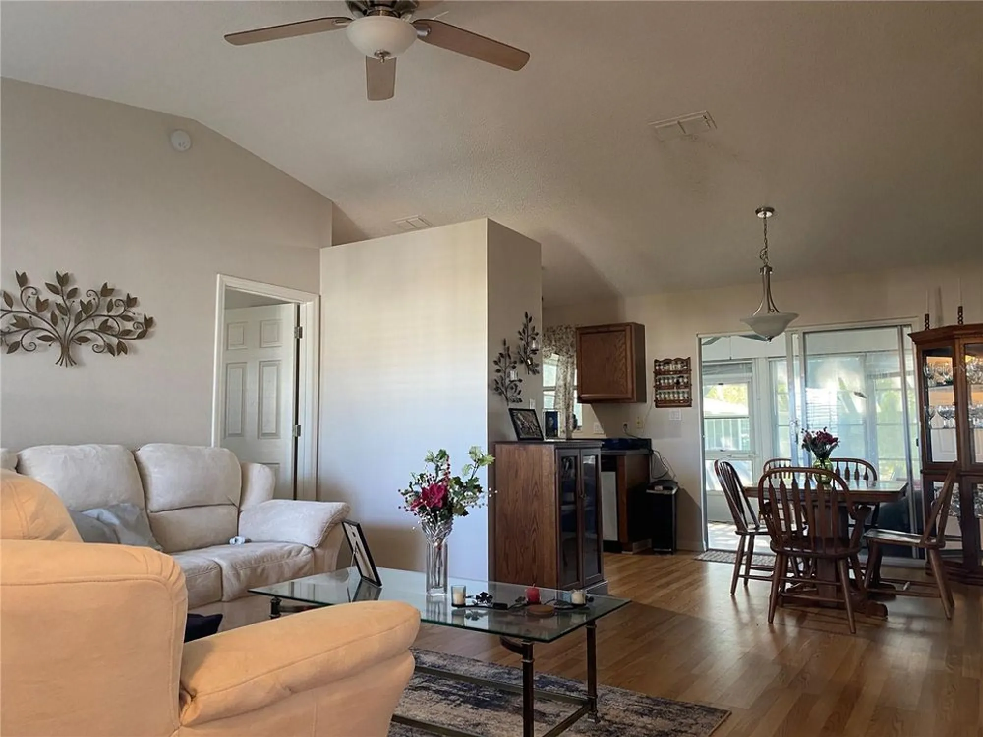 Property Slideshow image 11 of 55 | 5062 el destino dr, Leesburg, FL, 34748