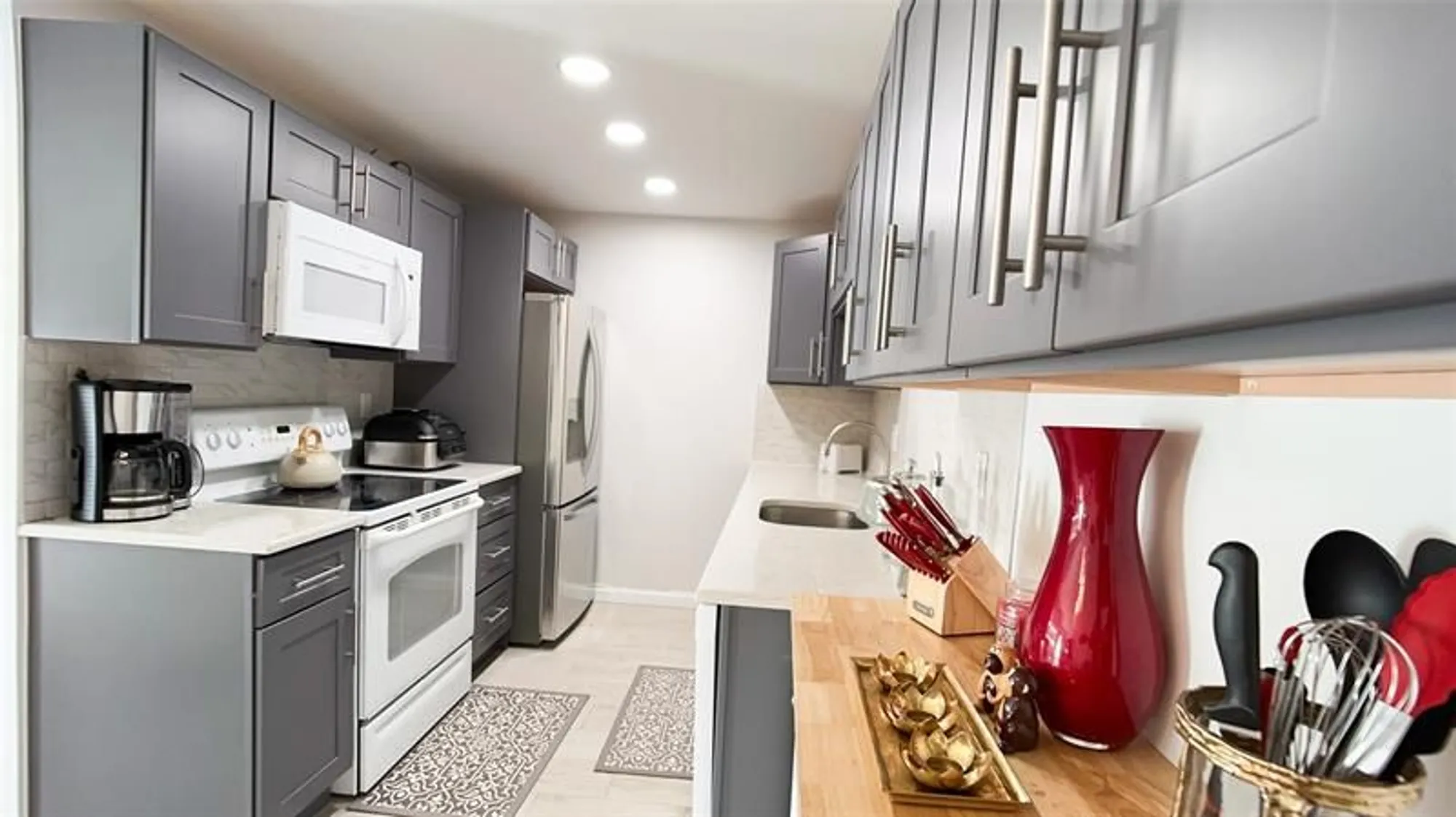 Property Slideshow image 3 of 49 | 1069 newport q # 1069, Deerfield Beach, FL, 33442