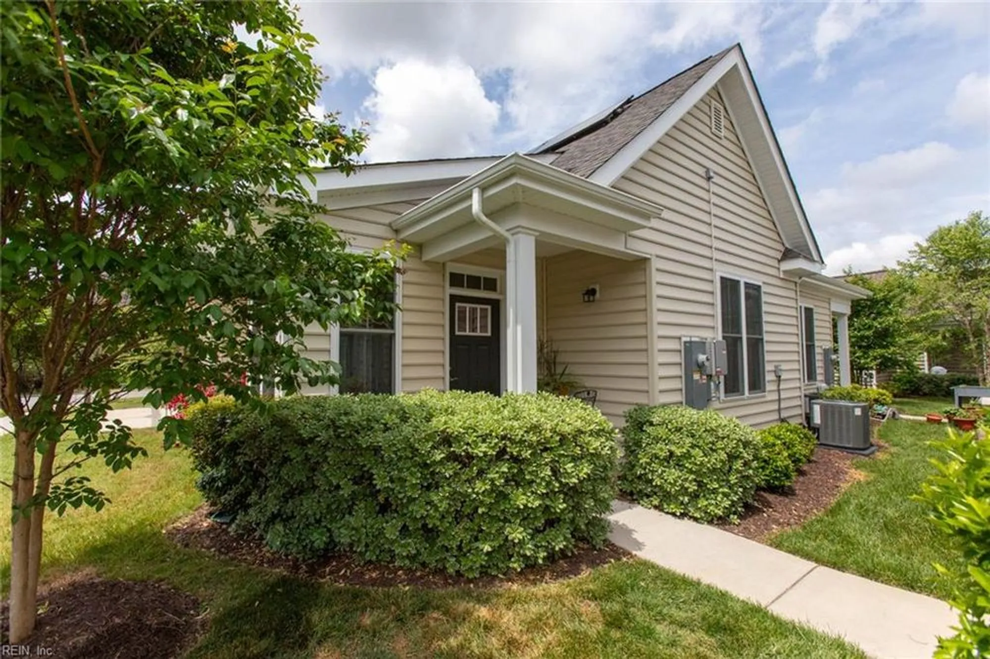 Property Slideshow image 32 of 50 | 200 durham st, Smithfield, VA, 23430