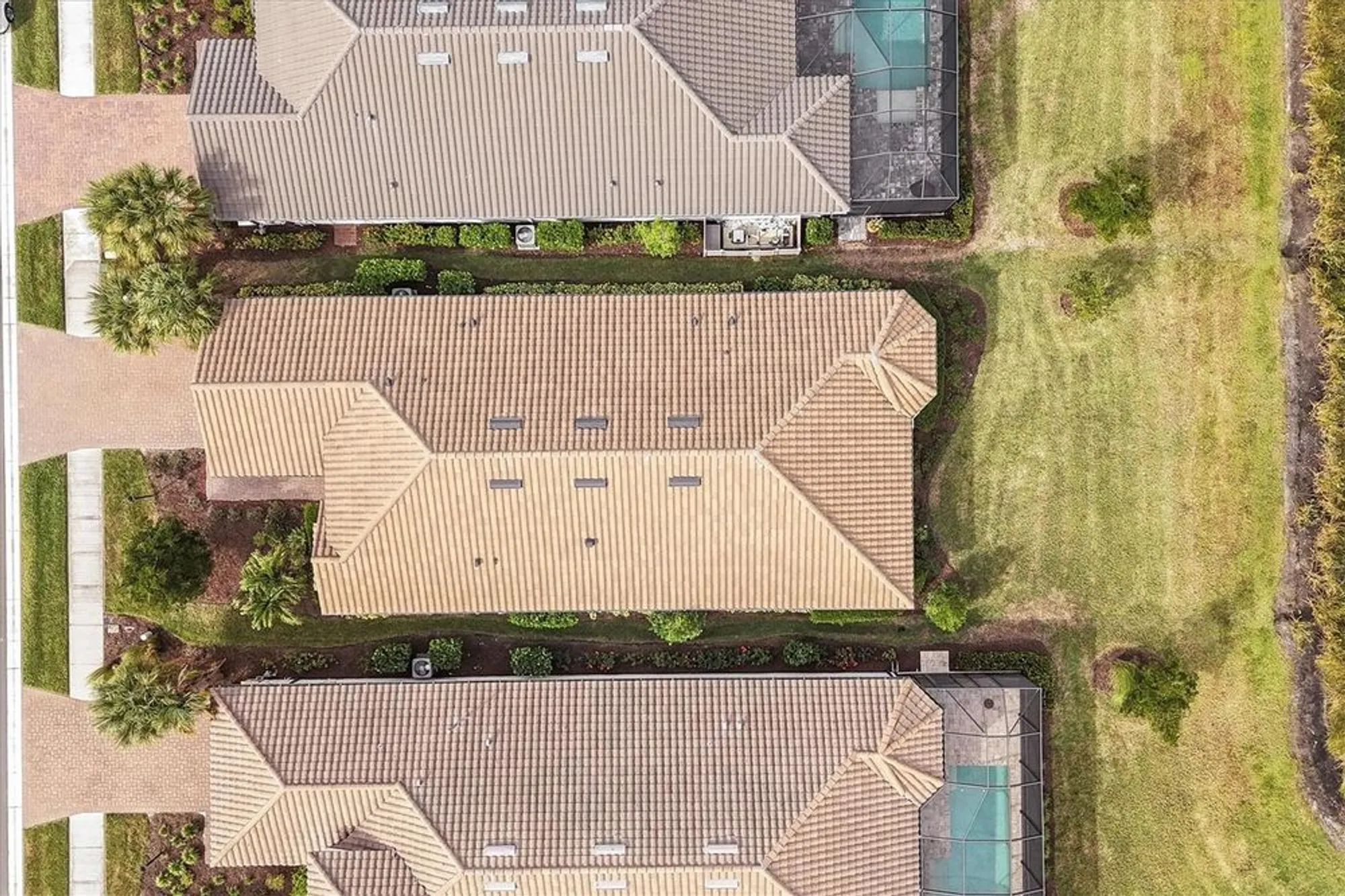 Property Slideshow image 42 of 71 | 10238 morning mist ln, Sarasota, FL, 34241