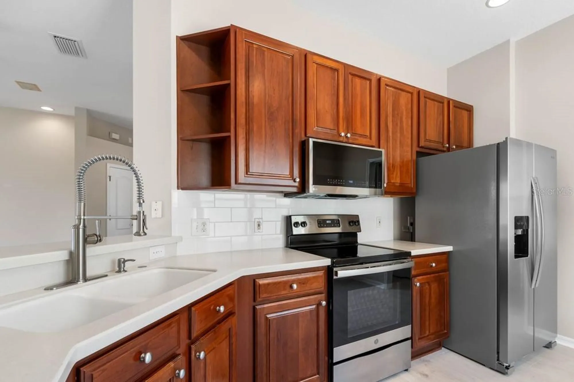 Property Slideshow image 14 of 52 | 1112 jasmine creek ct, Sun City Center, FL, 33573