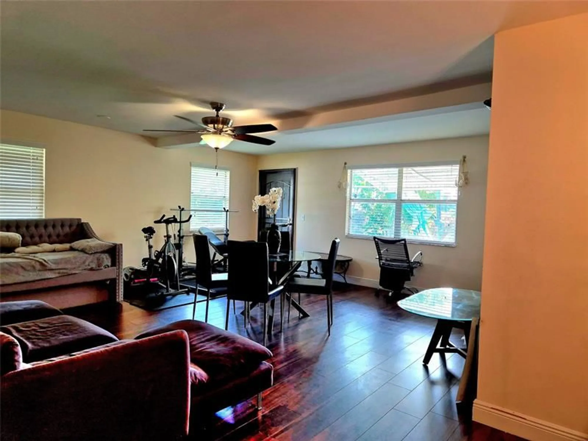 Property Slideshow image 9 of 40 | 1390 nw 70th ln, Margate, FL, 33063