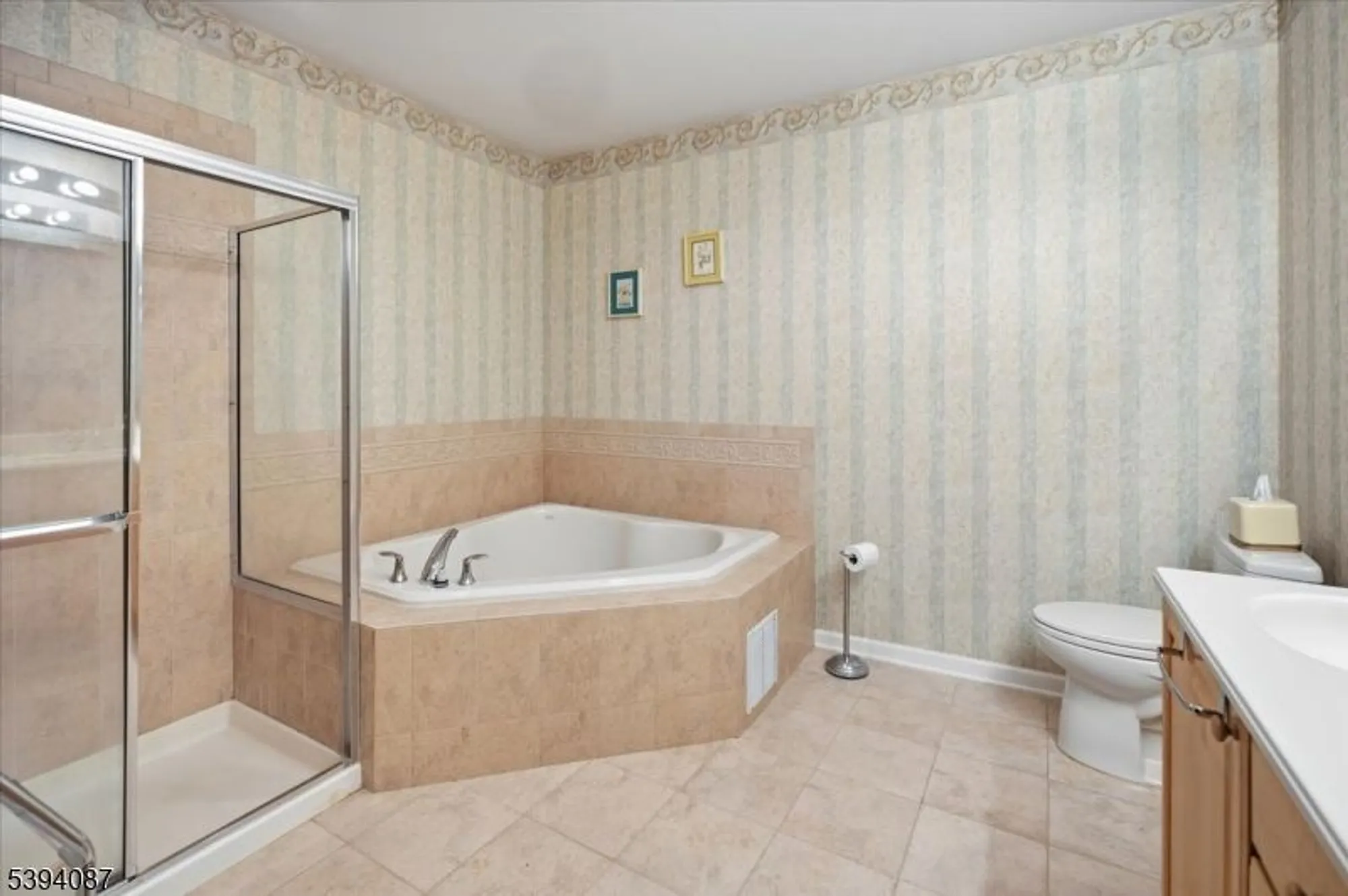Property Slideshow image 25 of 43 | 89 ridgeview ln, Mount Arlington, NJ, 07856