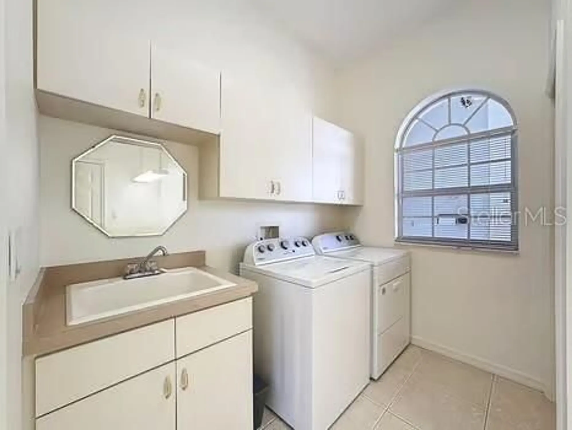 Property Slideshow image 19 of 64 | 9237 penelope dr, Weeki Wachee, FL, 34613