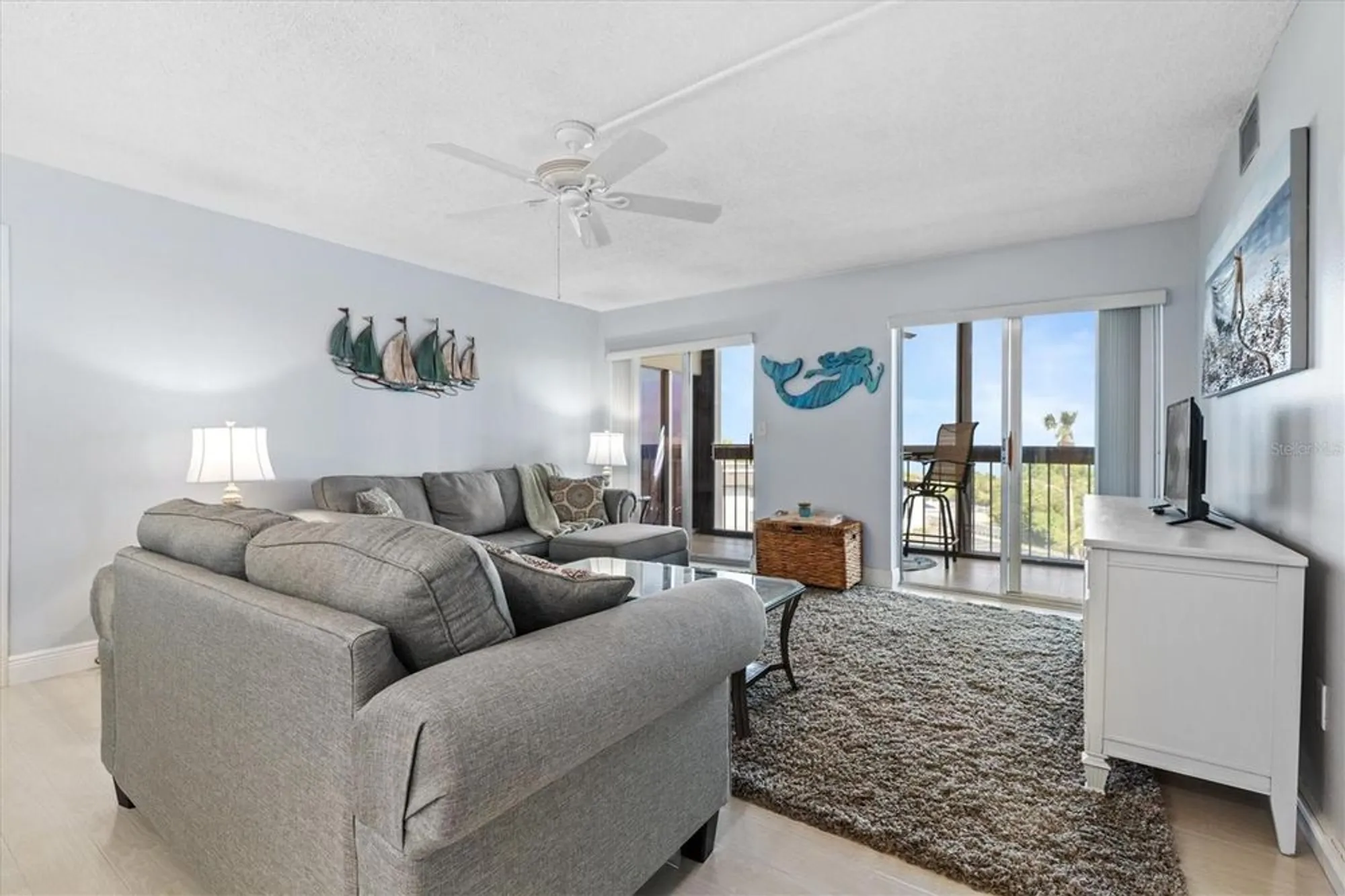 Property Slideshow image 9 of 45 | 19029 us highway 19 n apt 9-404, Clearwater, FL, 33764