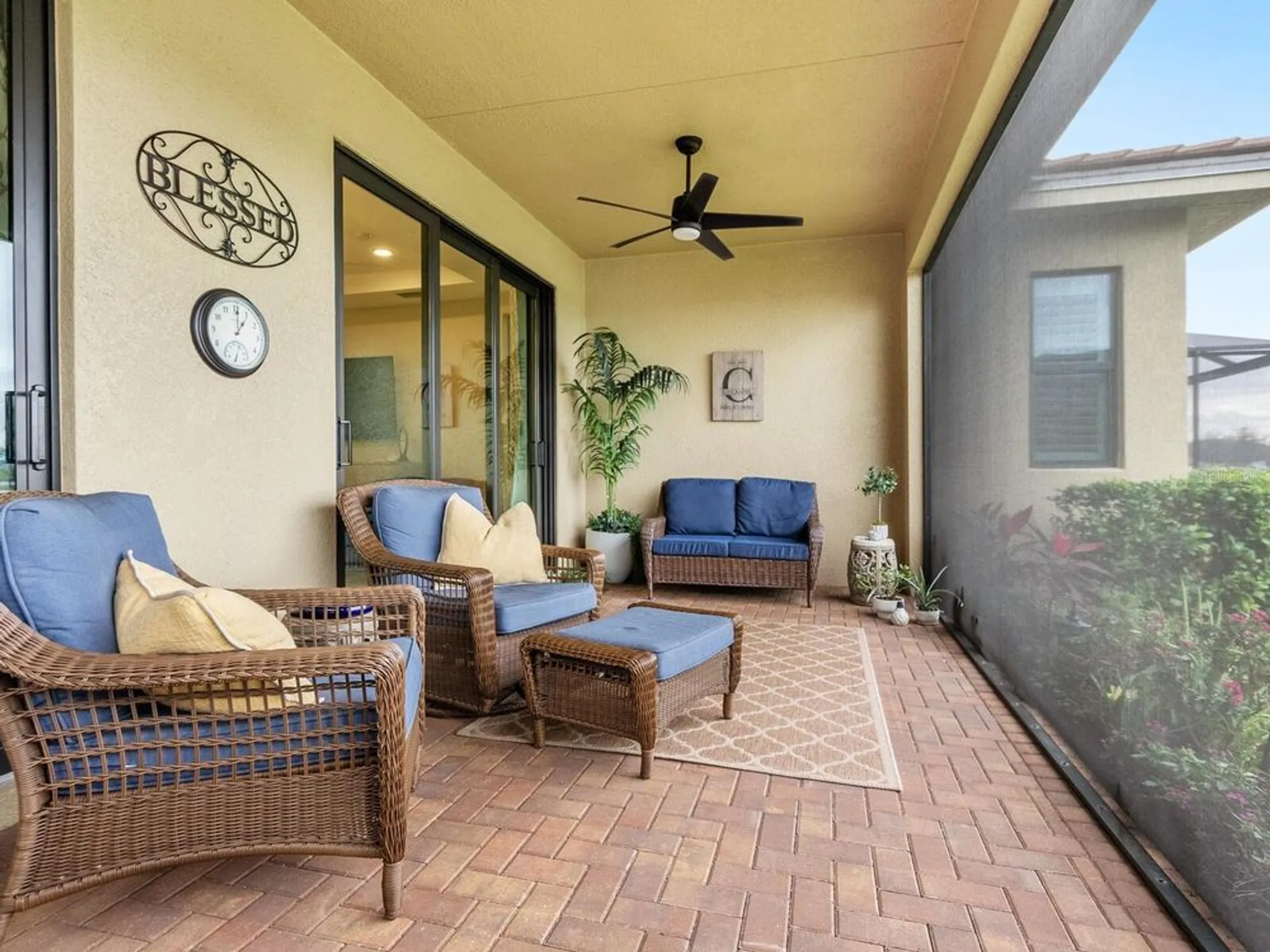 Property Slideshow image 6 of 51 | 4925 surfside cir, Bradenton, FL, 34211