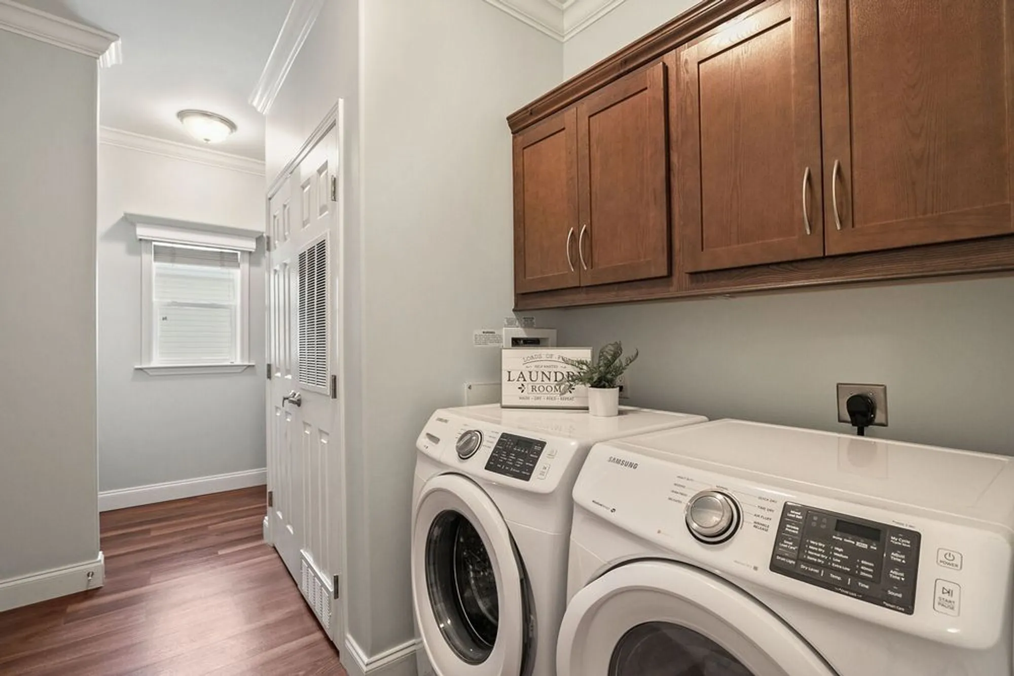 Property Slideshow image 14 of 17 | 1412 scenic vw, Grayslake, IL, 60030