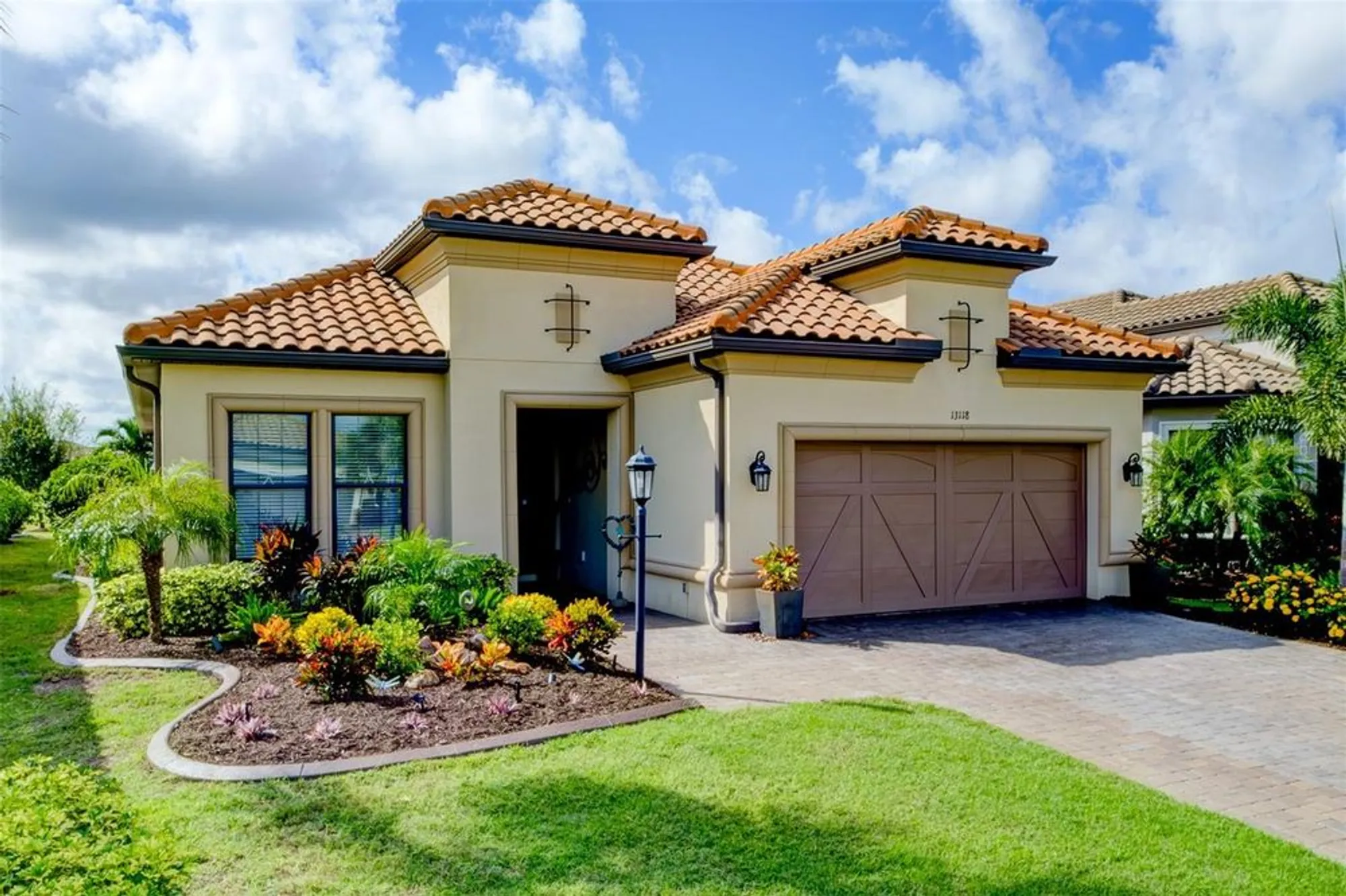 Property Slideshow image 16 of 77 | 13118 sorrento way, Bradenton, FL, 34211