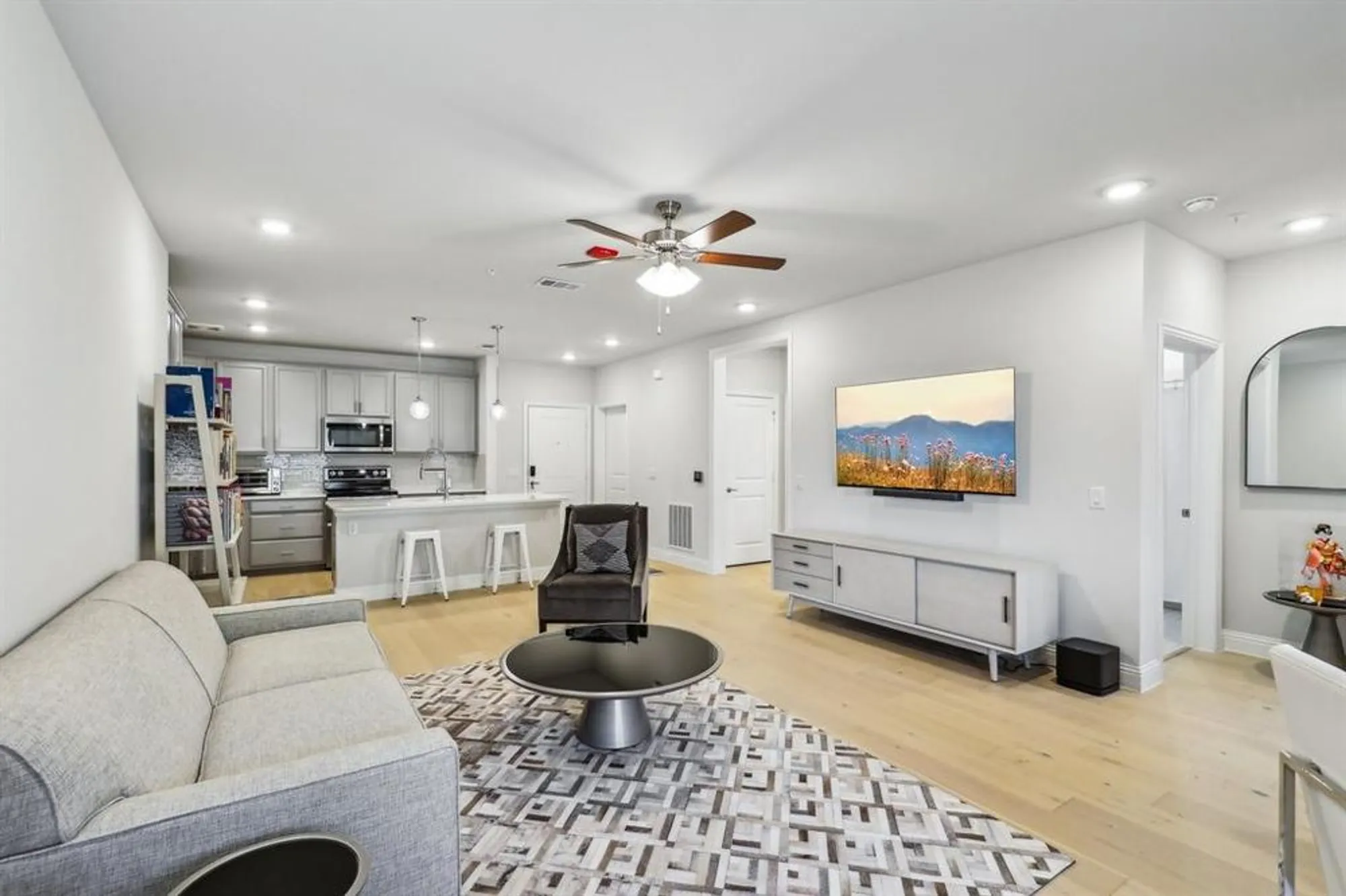 Property Slideshow image 6 of 39 | 1735 wittington pl apt 2305, Dallas, TX, 75234