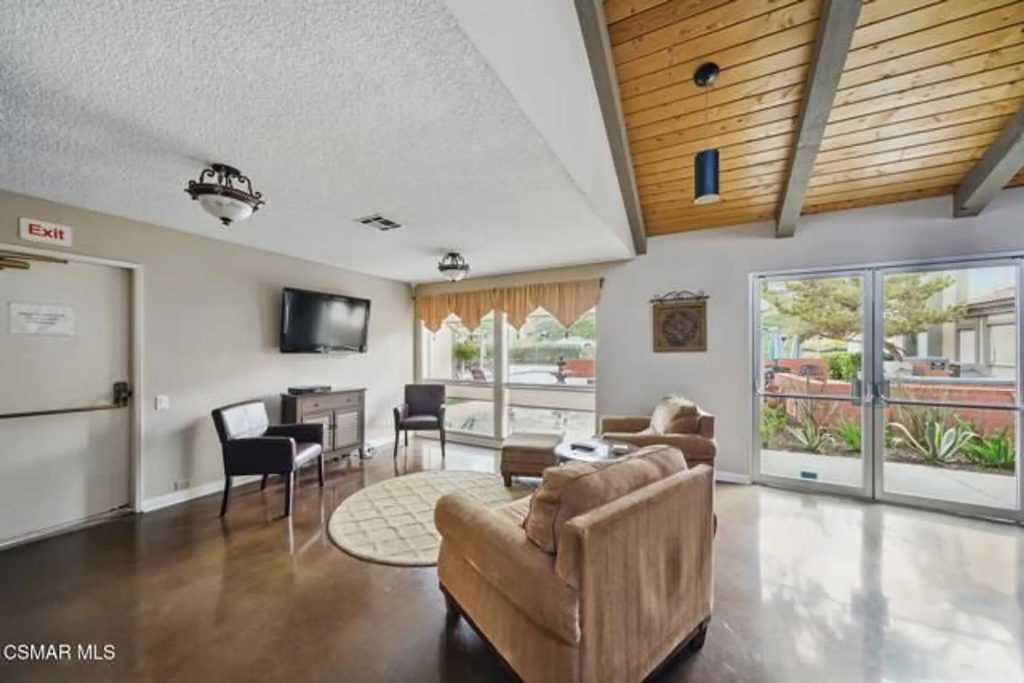 Property Slideshow image 44 of 54 | 769 birchpark cir 203, Thousand Oaks, CA, 91360