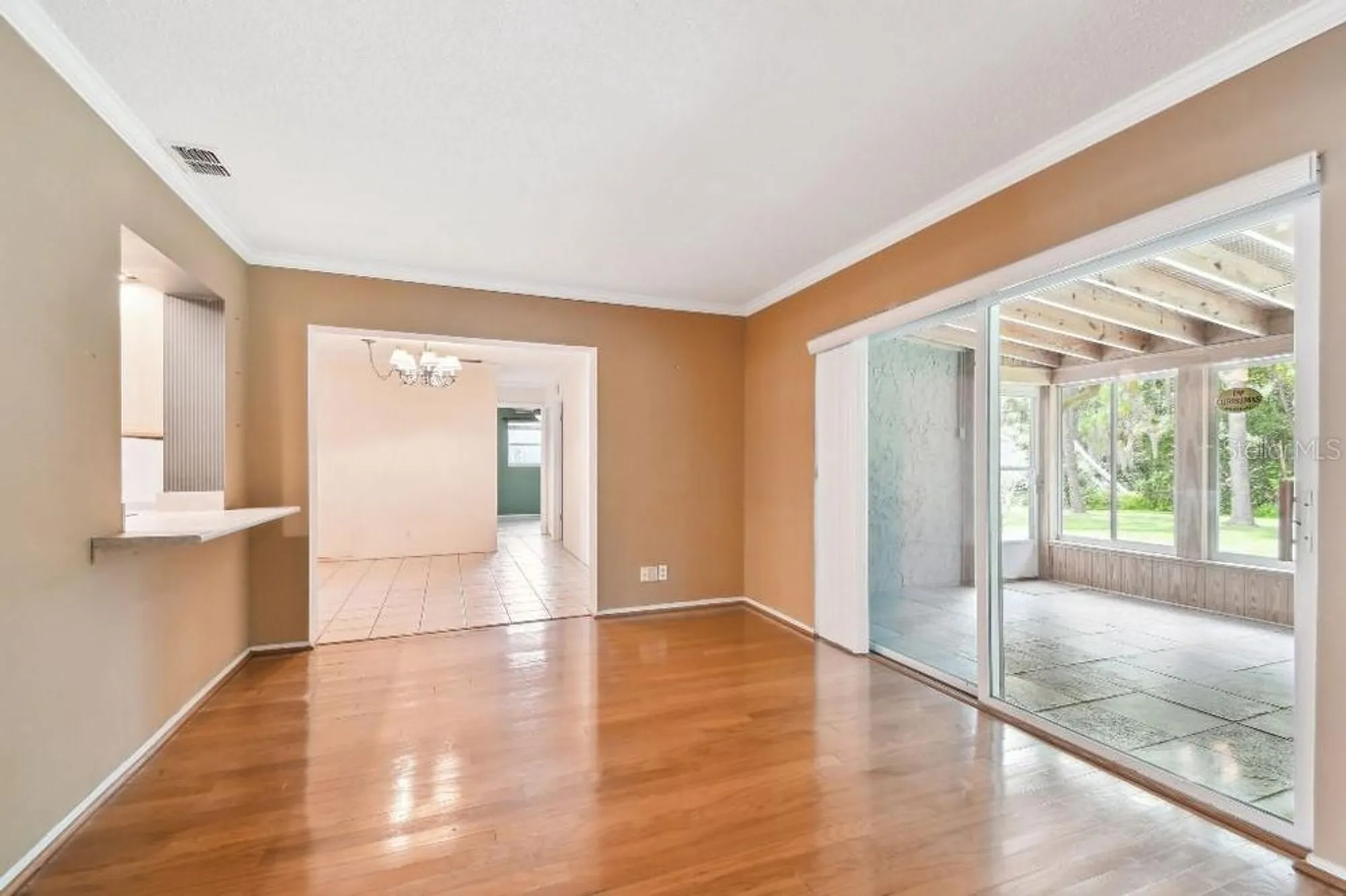 Property Slideshow image 23 of 60 | 916 mainsail way, Palm Harbor, FL, 34685