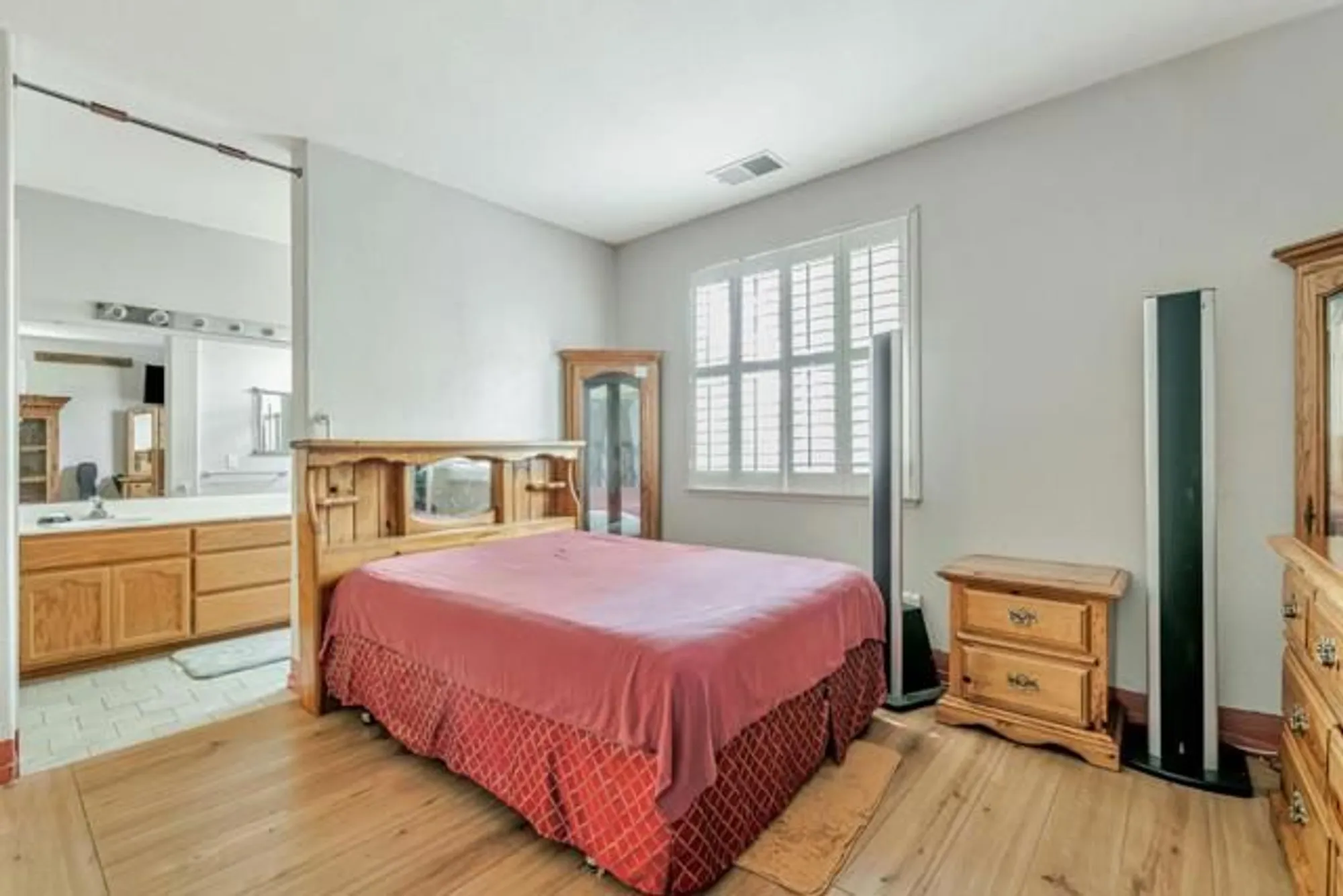 Property Slideshow image 15 of 34 | 782 oakhill way, Rio Vista, CA, 94571