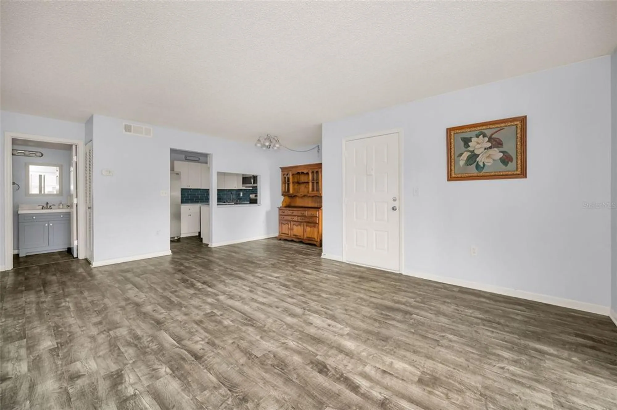 Property Slideshow image 17 of 70 | 2687 pine ridge way e1, Palm Harbor, FL, 34684