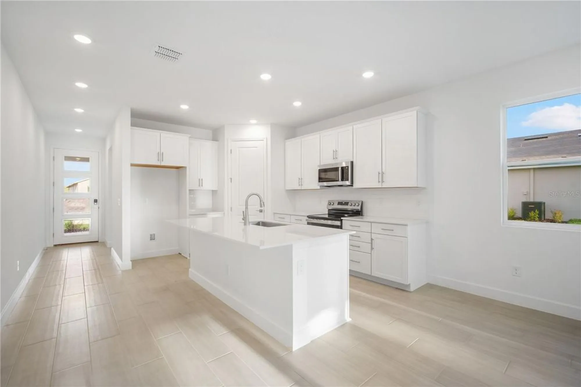 Property Slideshow image 6 of 43 | 9127 players dr, Weeki Wachee, FL, 34613