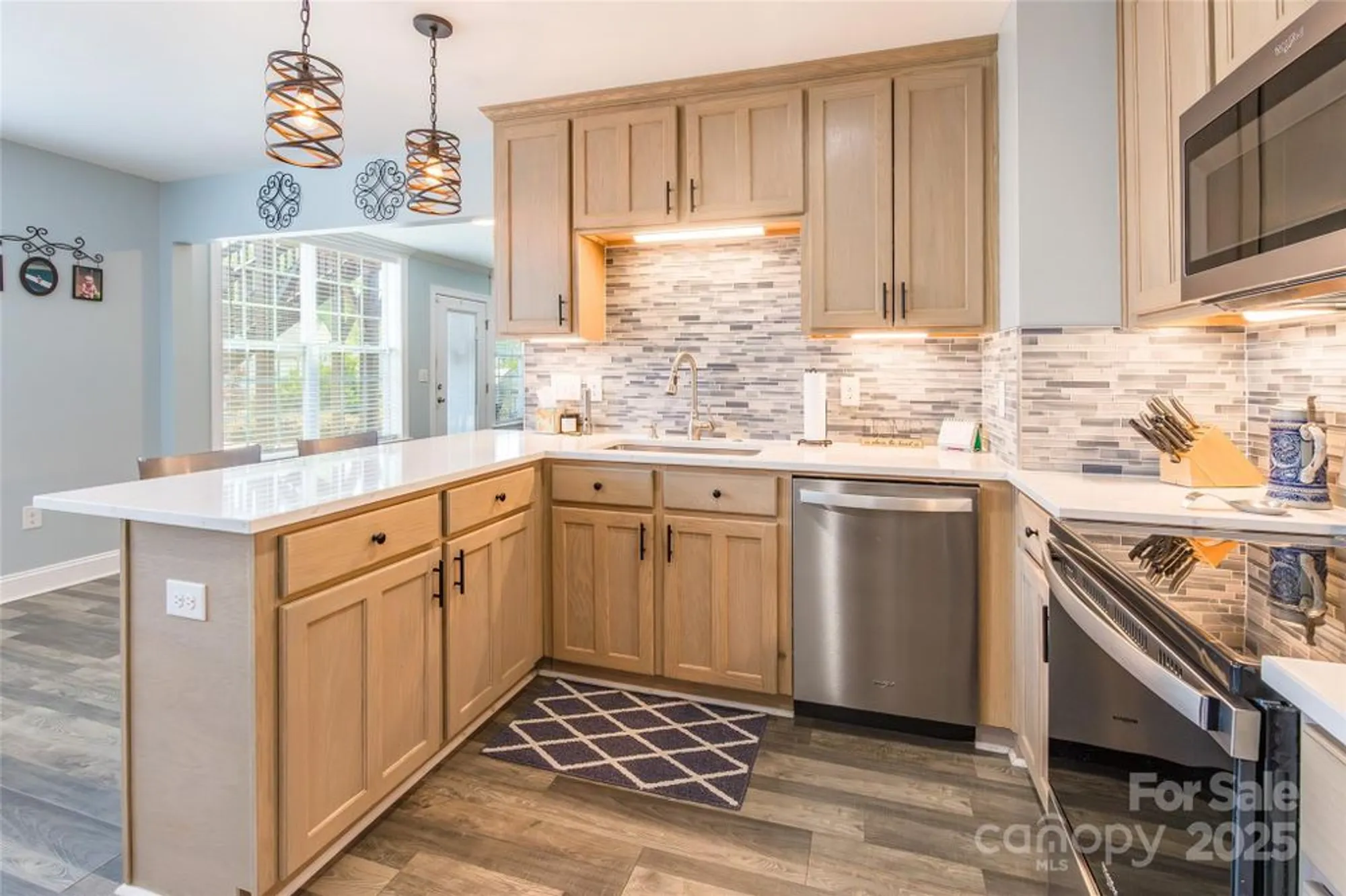 Property Slideshow image 33 of 46 | 208 canoe pole ln, Mooresville, NC, 28117