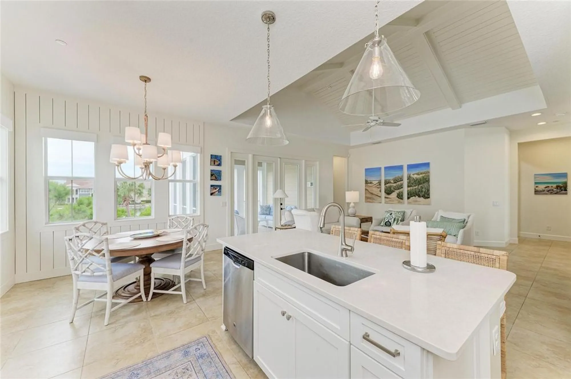 Property Slideshow image 19 of 100 | 258 sapphire lake dr unit 202, Bradenton, FL, 34209