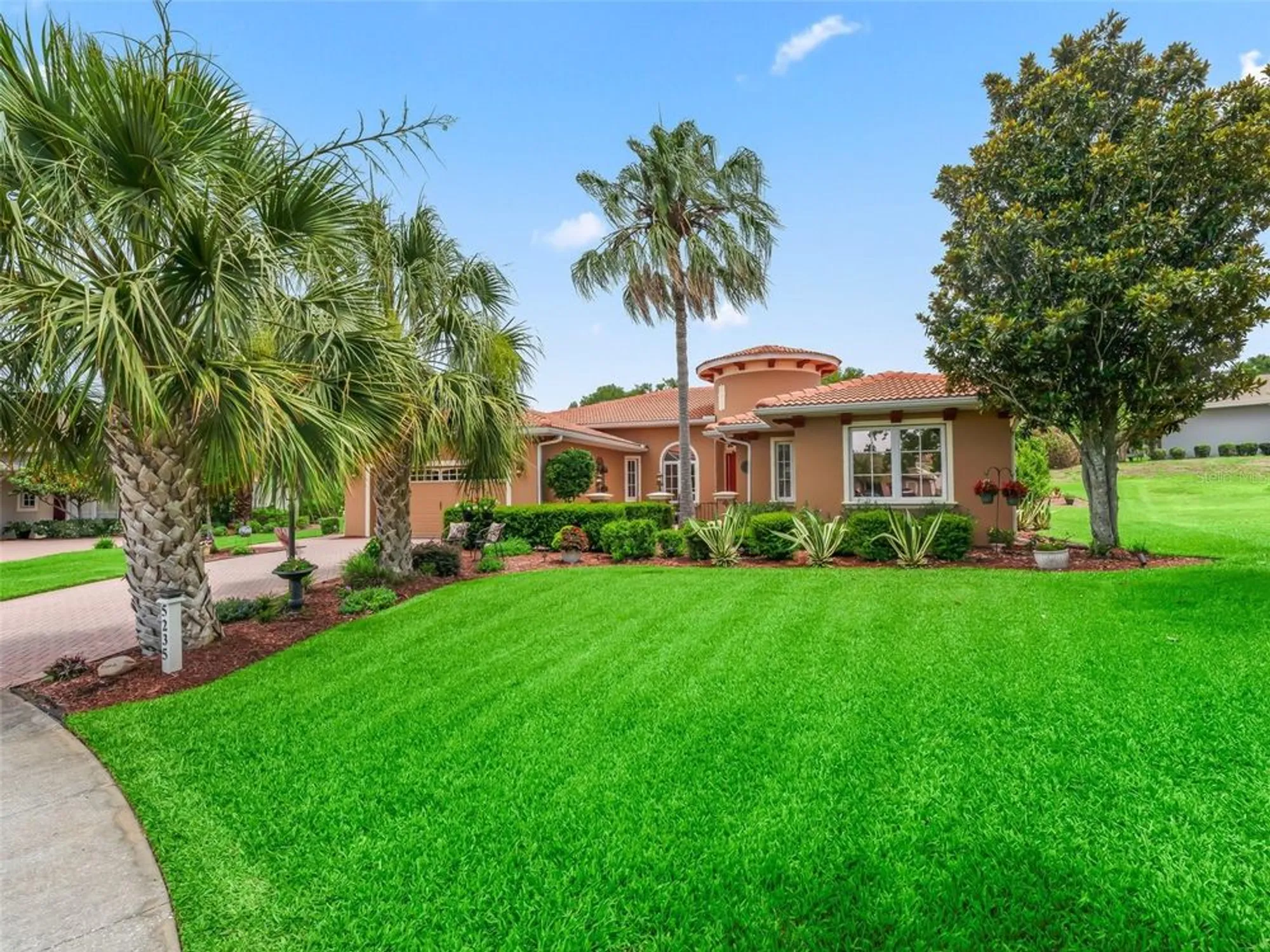 Property Slideshow image 4 of 57 | 5235 island terrace ct, Lady Lake, FL, 32159