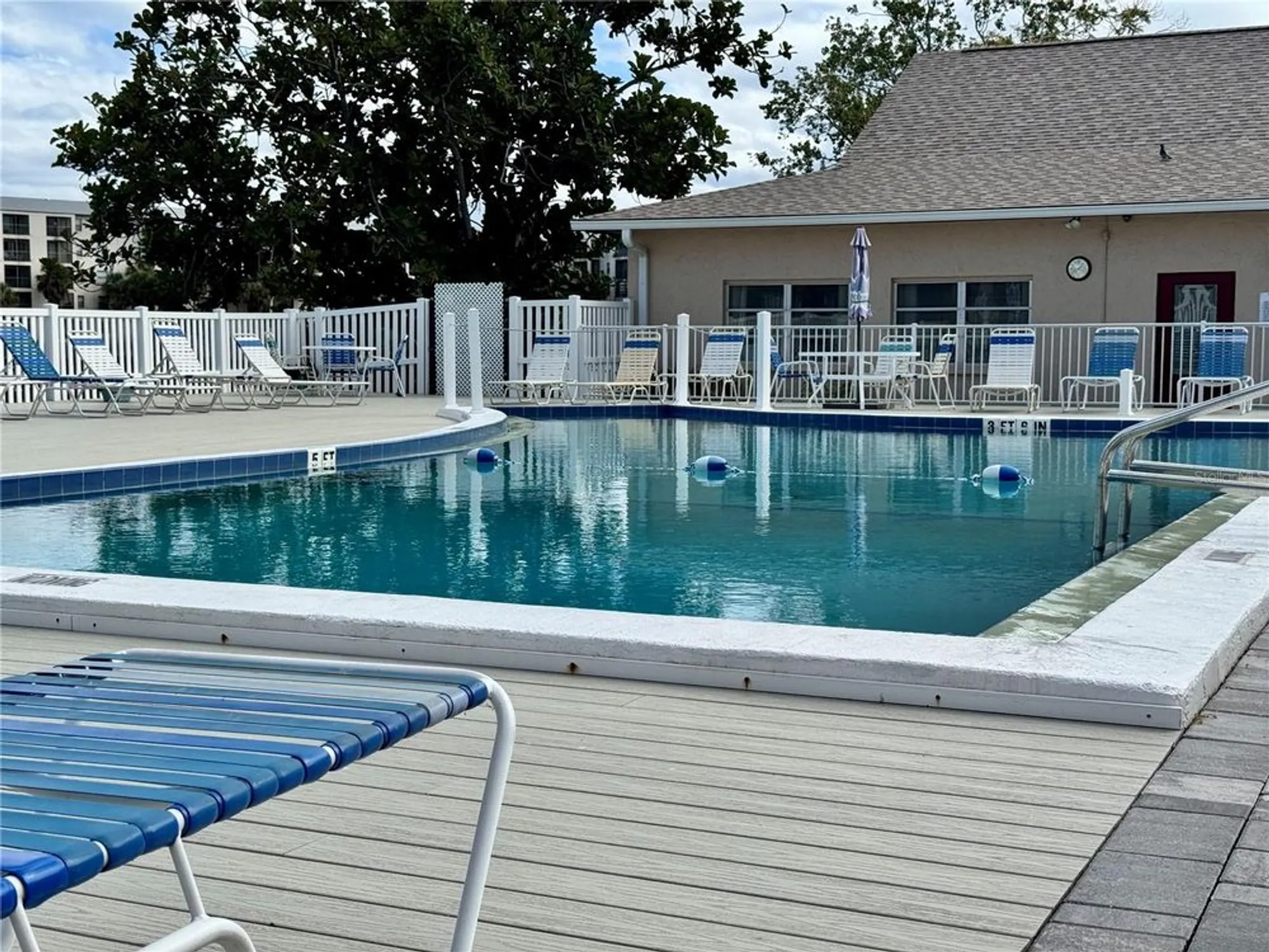 Property Slideshow image 42 of 48 | 3927 lake bayshore dr # f312, Bradenton, FL, 34205