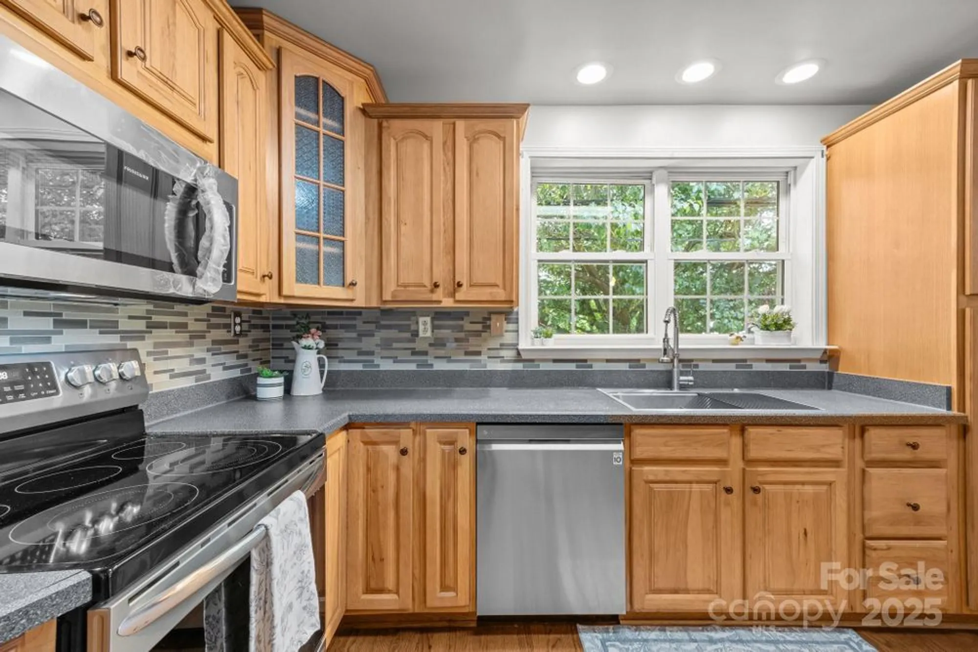 Property Slideshow image 10 of 30 | 2 enka orchard st, Candler, NC, 28715