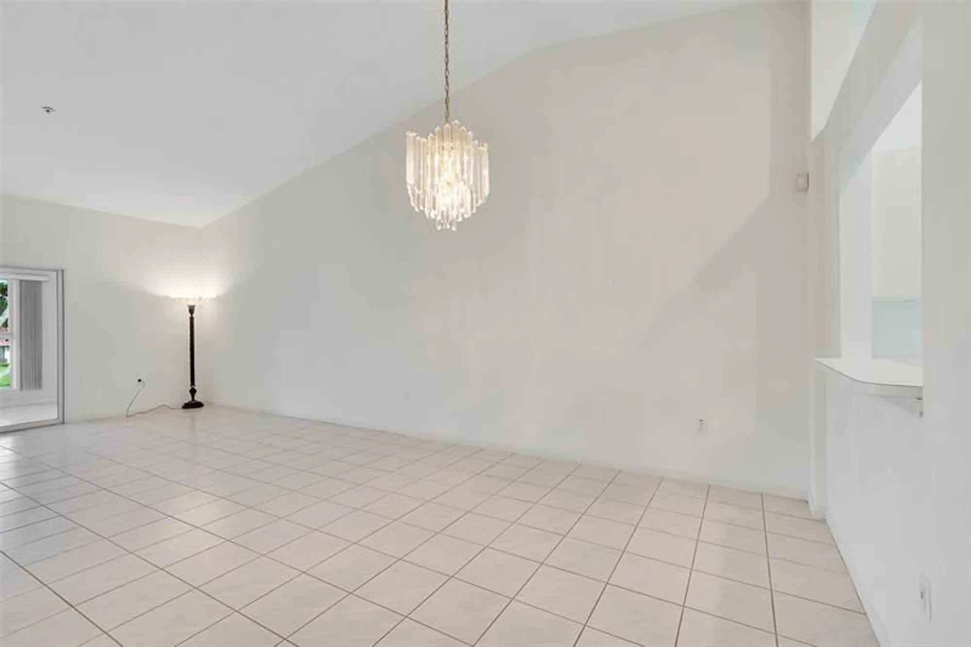 Property Slideshow image 13 of 36 | 5876 regal glen dr 201, Boynton Beach, FL, 33437
