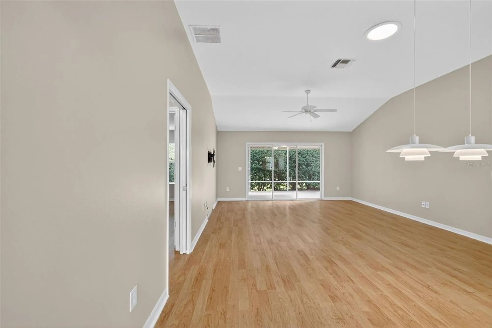 Property Slideshow image 6 of 36 | 2377 longbow trl, The Villages, FL, 32162