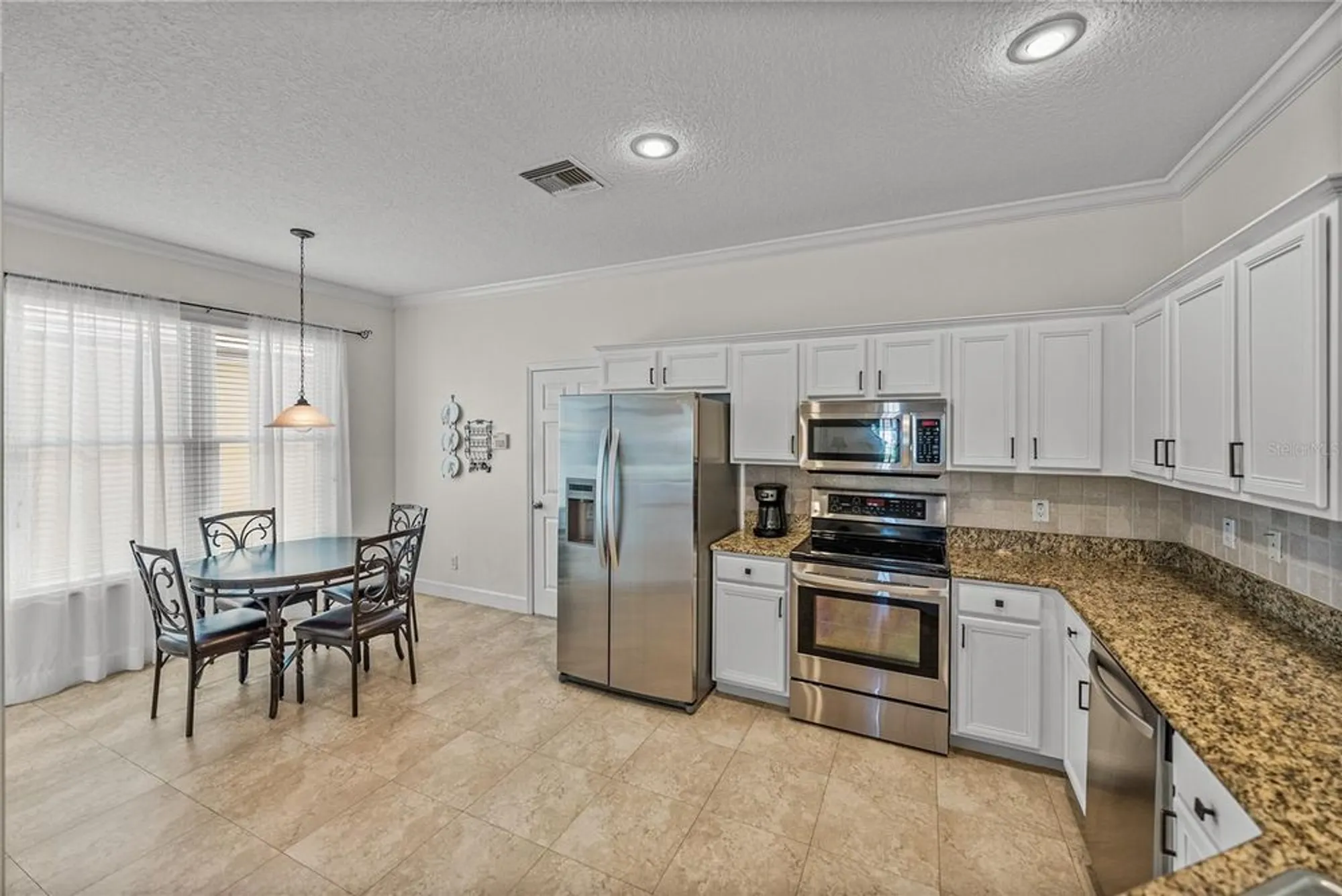 Property Slideshow image 20 of 71 | 13247 palmilla cir, Dade City, FL, 33525